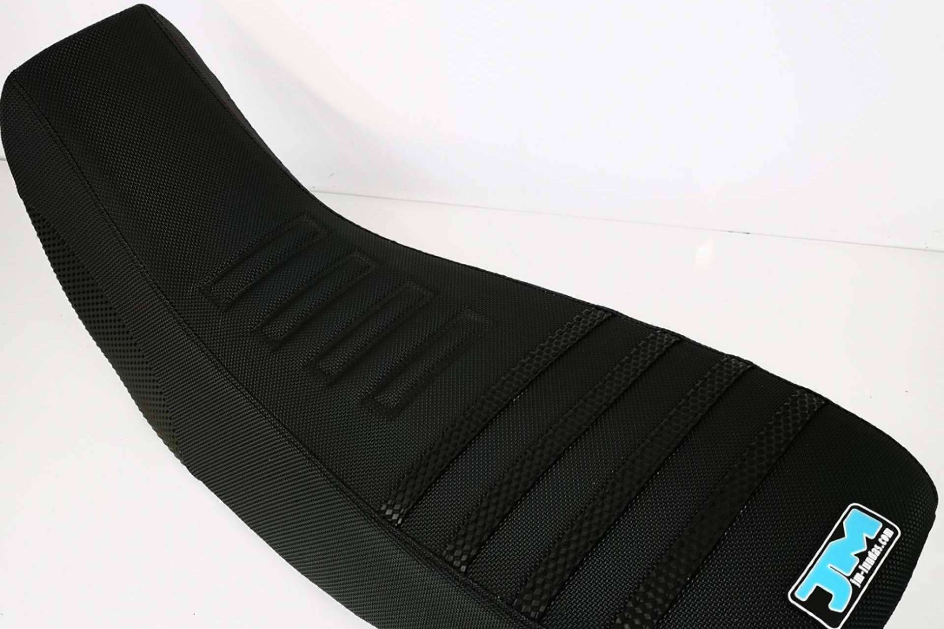 JM-FUNDAS dispone de un modelo de funda para moto negra