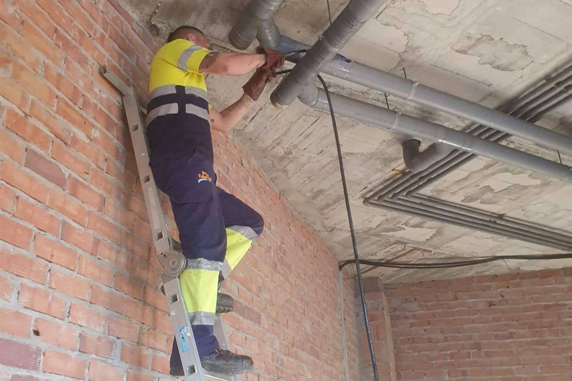 Servicio de desatoro 24h en Málaga con Rey Tuberías