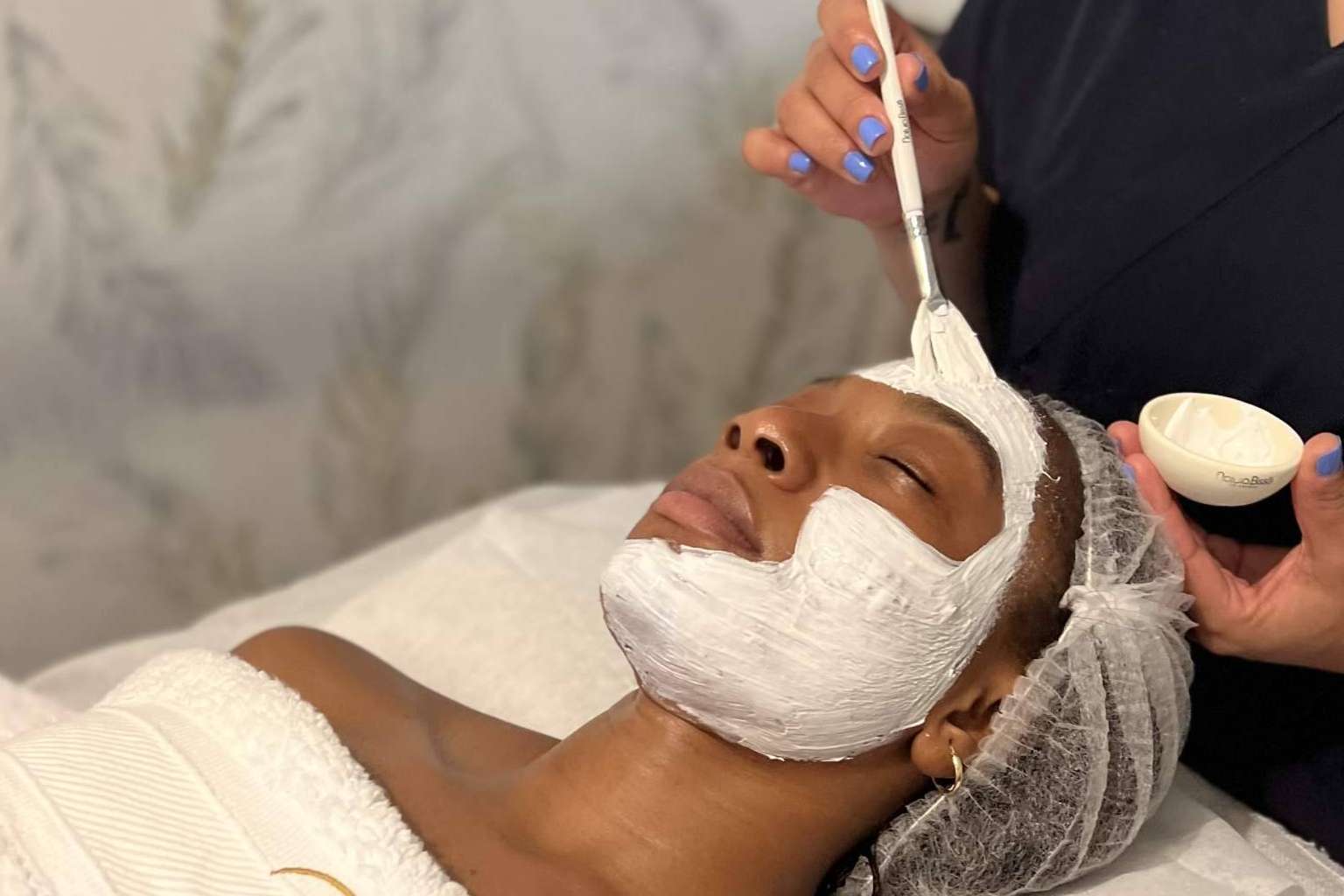 En G&G Beauty es posible reservar una cita para una limpieza facial Madrid