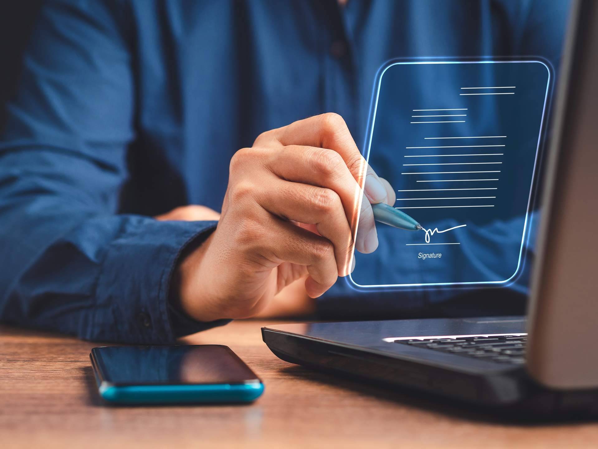 Información sobre todos los productos que ofrece Customer Comms, en especial Certysign