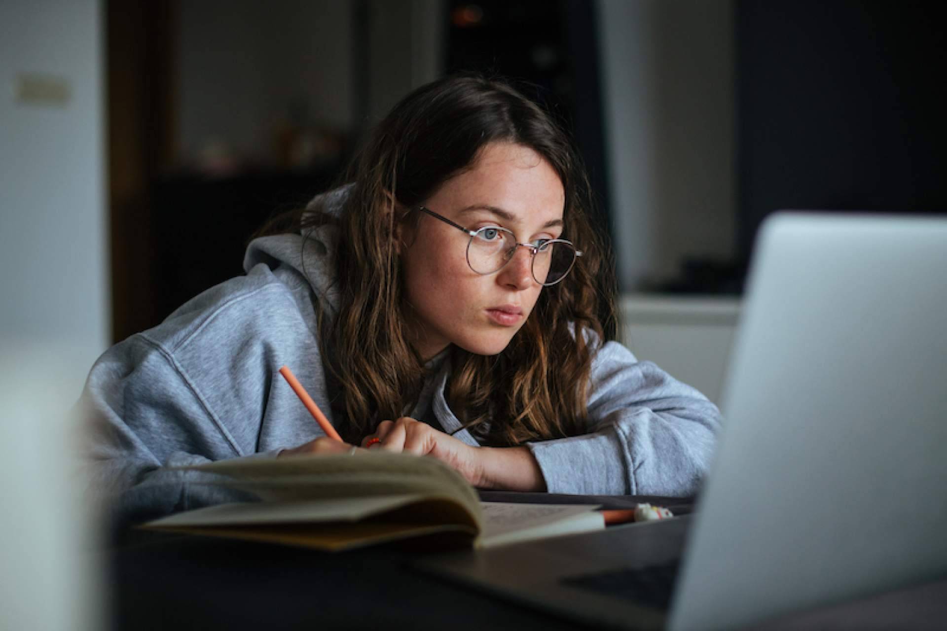 Ayuda Universitaria y los beneficios del sistema antiplagio online