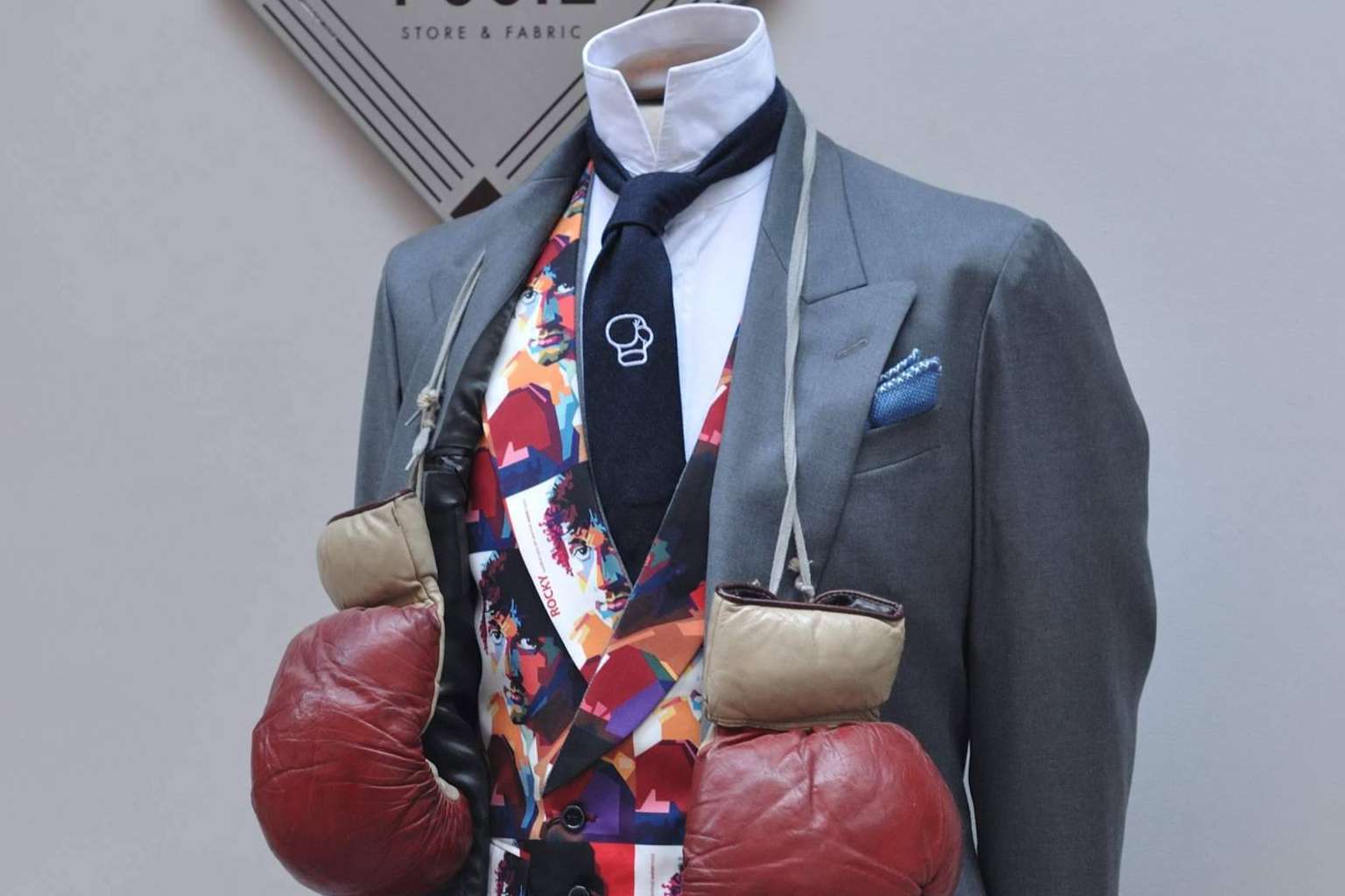 Pugil Store ofrece trajes y chaqués para novios personalizados y a medida