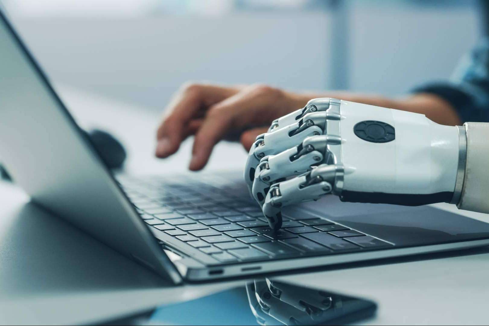 indigitall permite potenciar el marketing de las empresas gracias a su IA y marketing automation