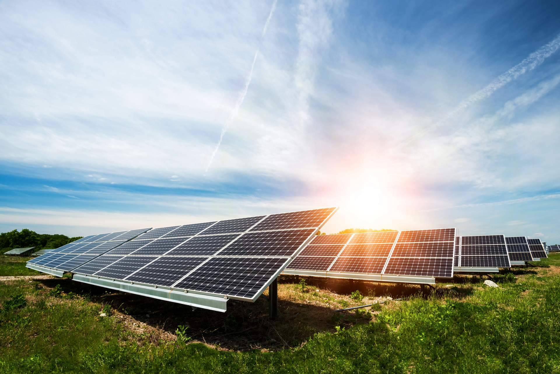 Especialistas en instalaciones de autoconsumo fotovoltaico para industrias, Solomnia