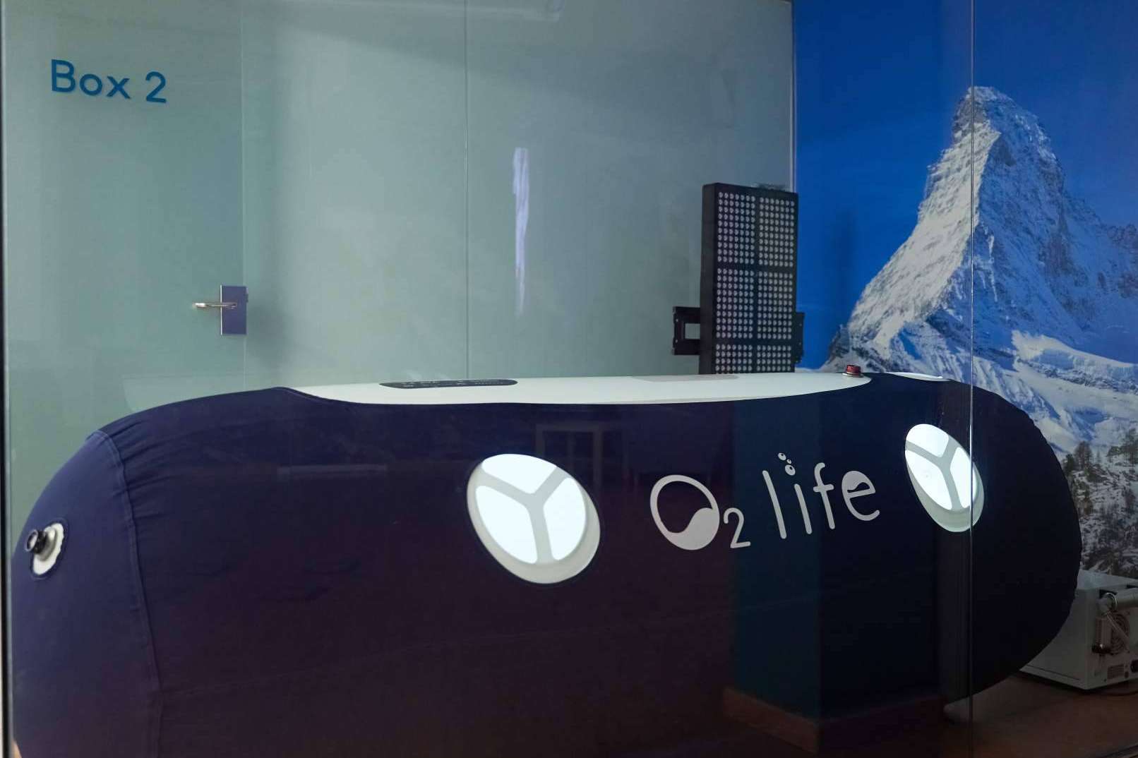O2 Life dispone de una tienda showroom ubicada en Sabadell de oxigenación hiperbárica