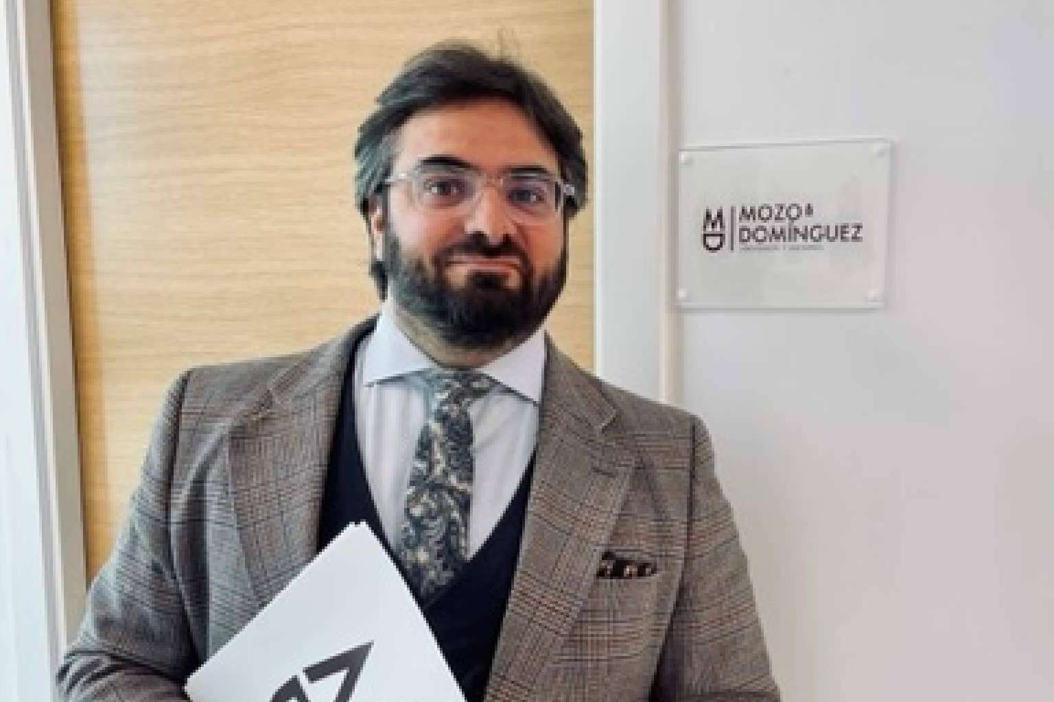 Álvaro Francisco Domínguez Martín brinda servicios de asesoría en dirección estratégica de negocio