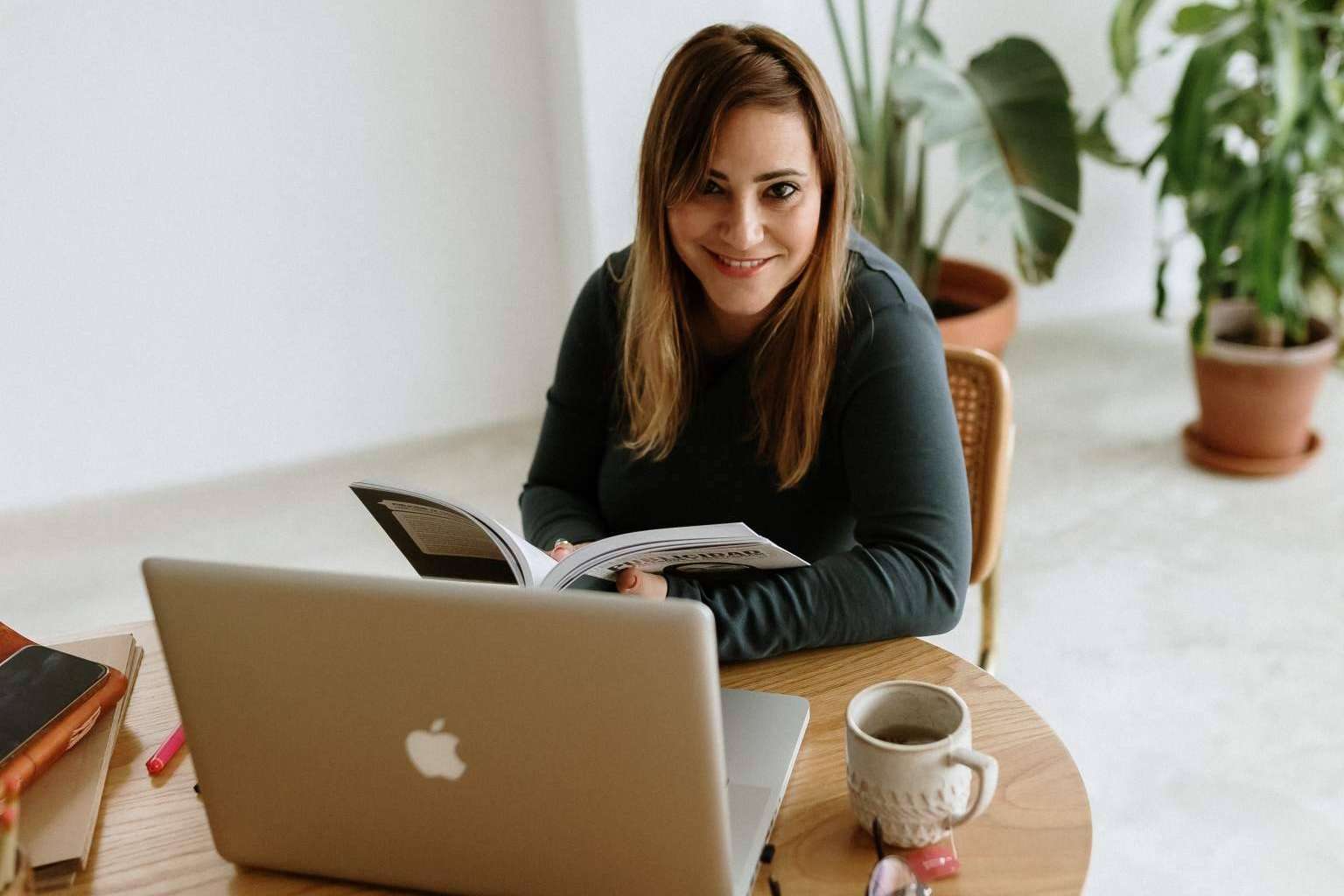 Experiencia e innovación en la formación online sobre marketing digital estratégico para emprendedoras con Vanessa Cabrera