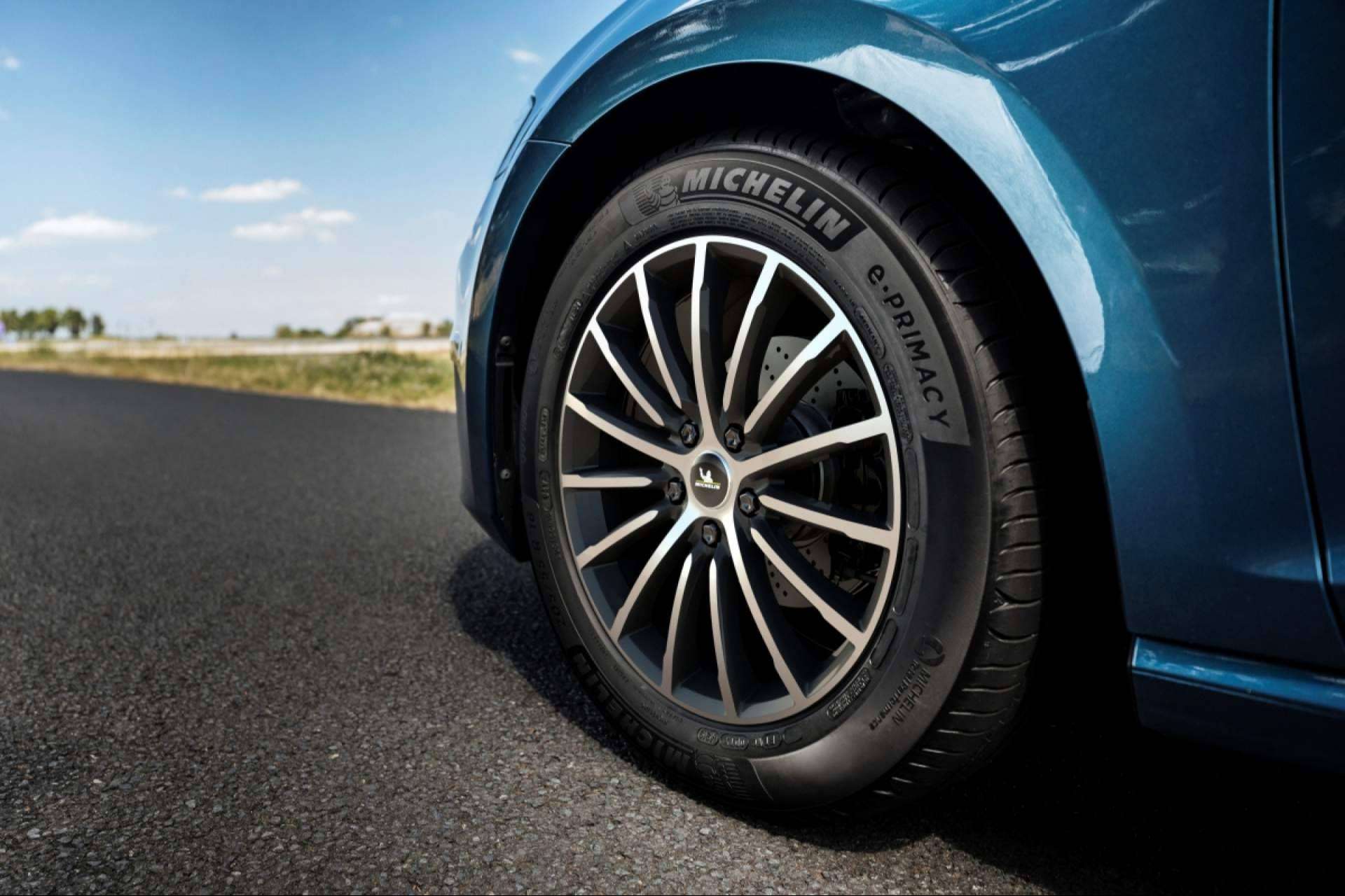 Confortauto ofrece los neumáticos todo tiempo de Michelin