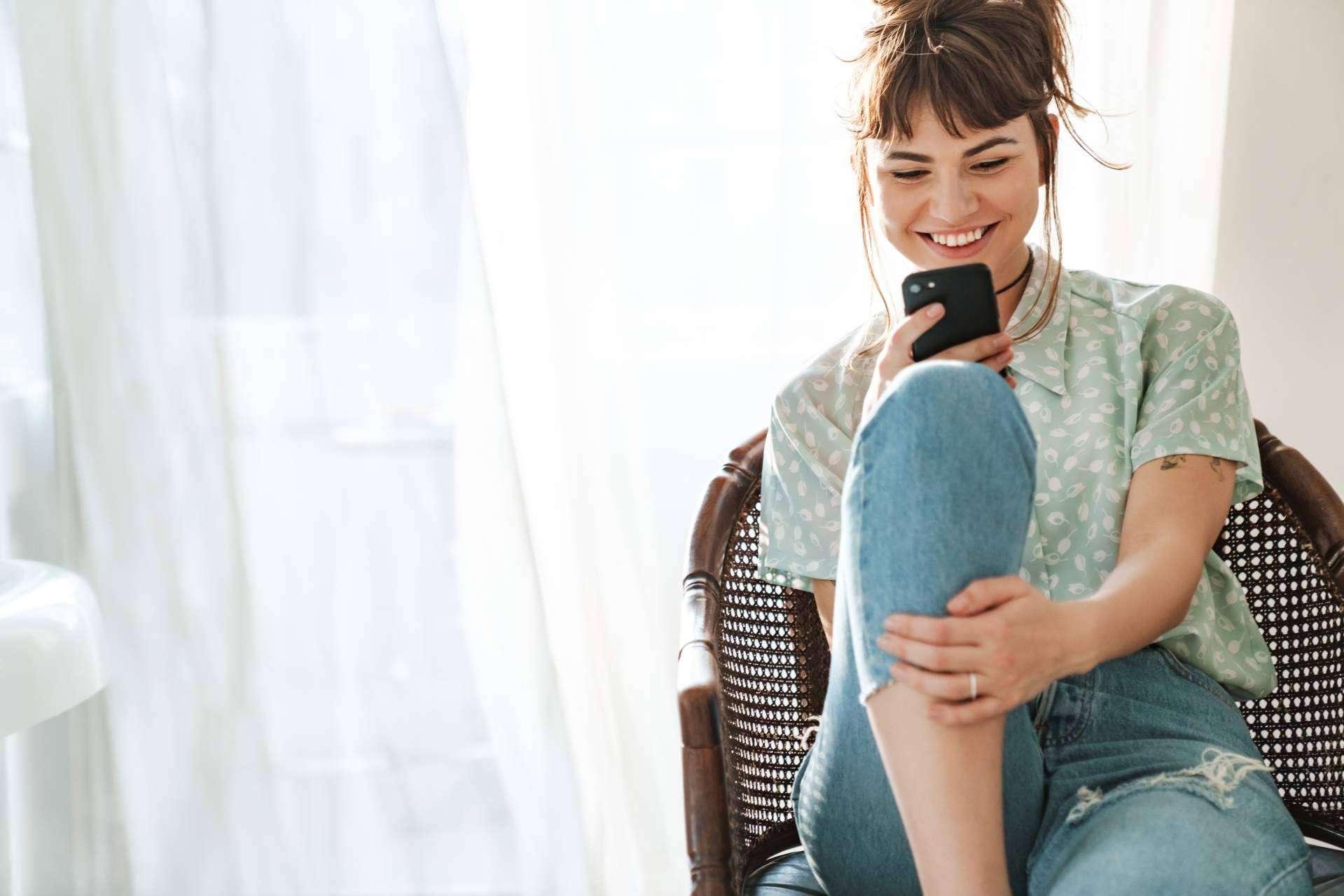 Las ventajas de incorporar WhatsApp, Telegram, Messenger y Live Chat al Contact Center, ICR  Evolution lo explica en su white paper 'Desafíos y oportunidades de la mensajería instantánea'