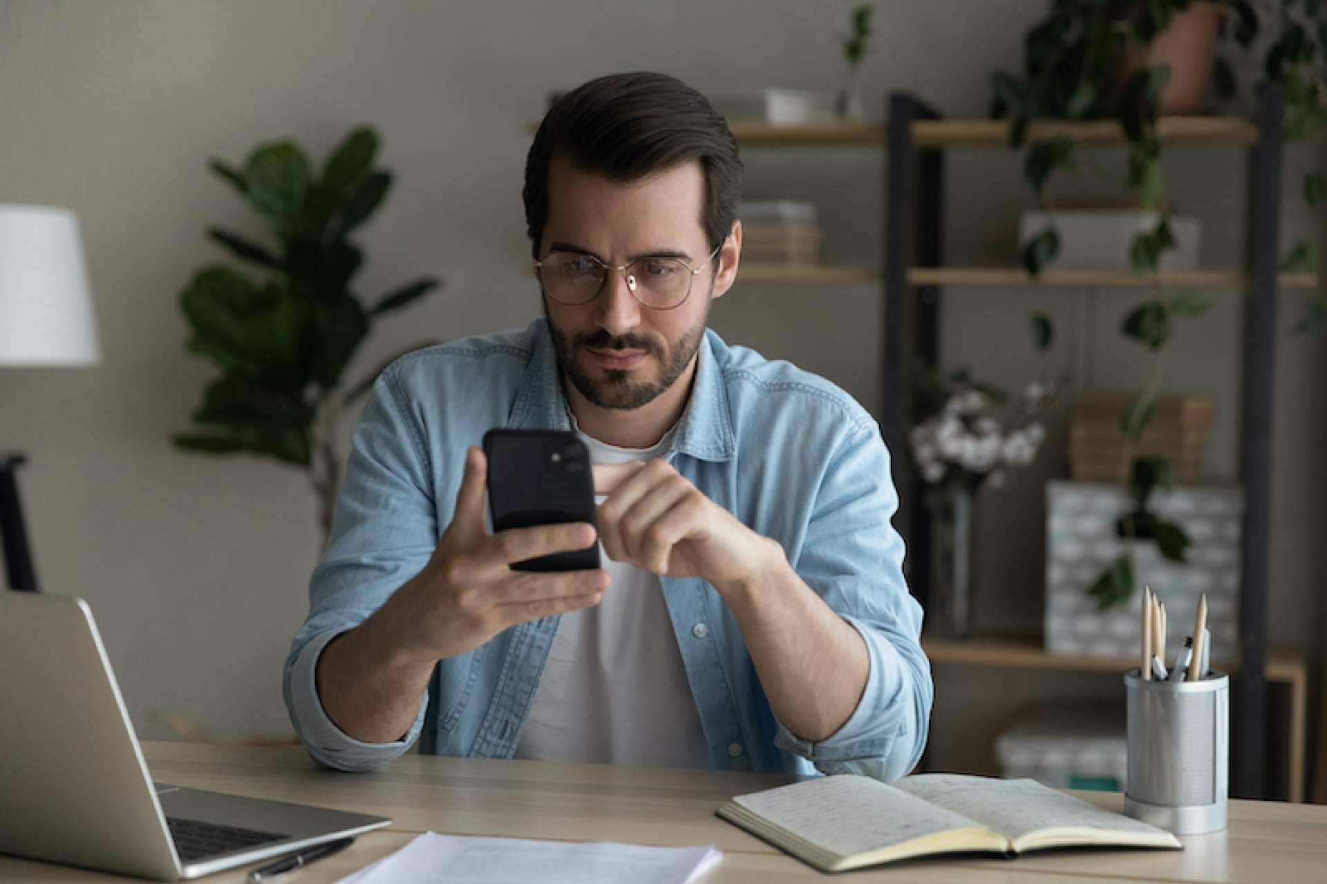 Una solución de control horario para la empresa y el empleado es la app Ommnio