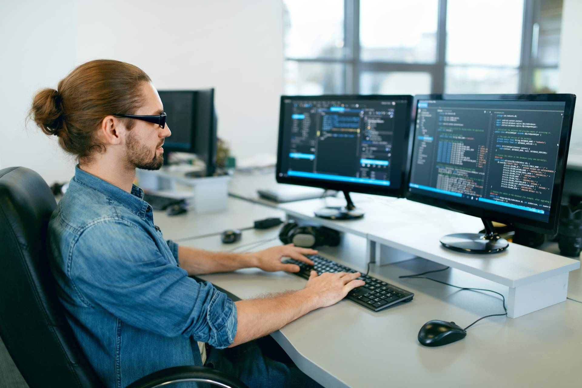 Los riesgos y consecuencias de no proteger la ciberseguridad de las empresas, por NOÁTICA Programadores Informáticos