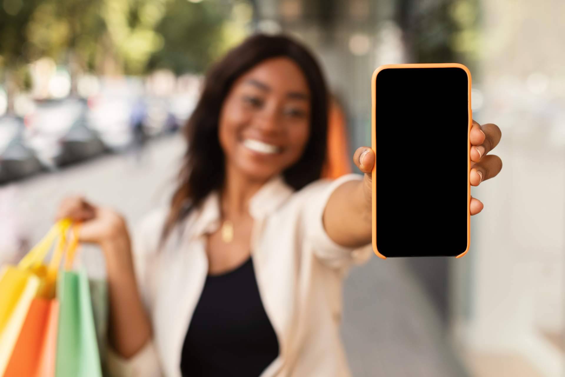 Un centro comercial online con envíos gratuitos es Tienda Agora