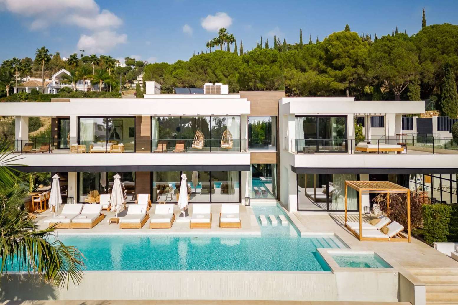 Amarante indica las últimas tendencias en villas de lujo en el Mar Mediterráneo, el destino predilecto de las vacaciones de los futbolistas