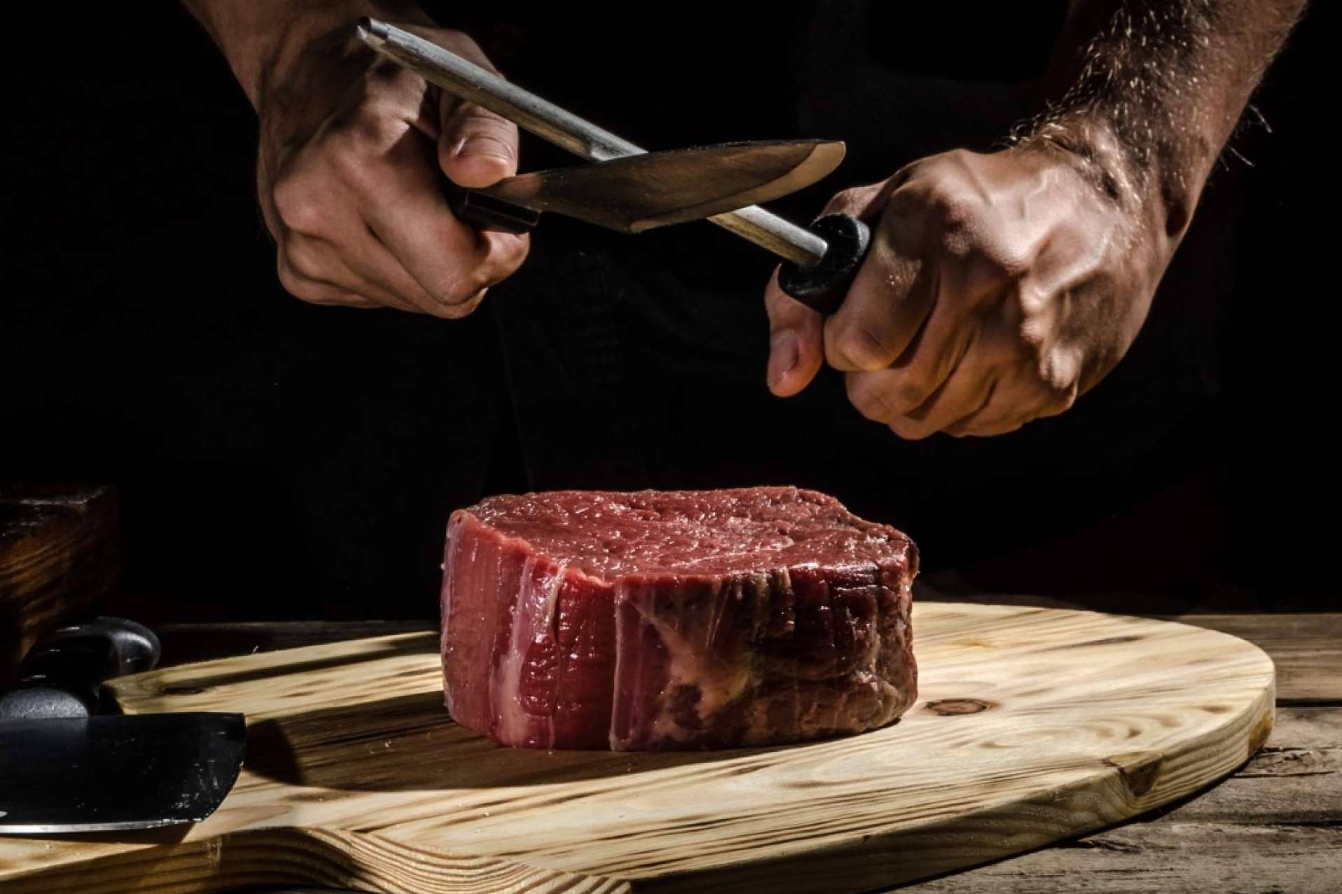 Mobiliario para comercios del retail alimentario, por la empresa Utistil