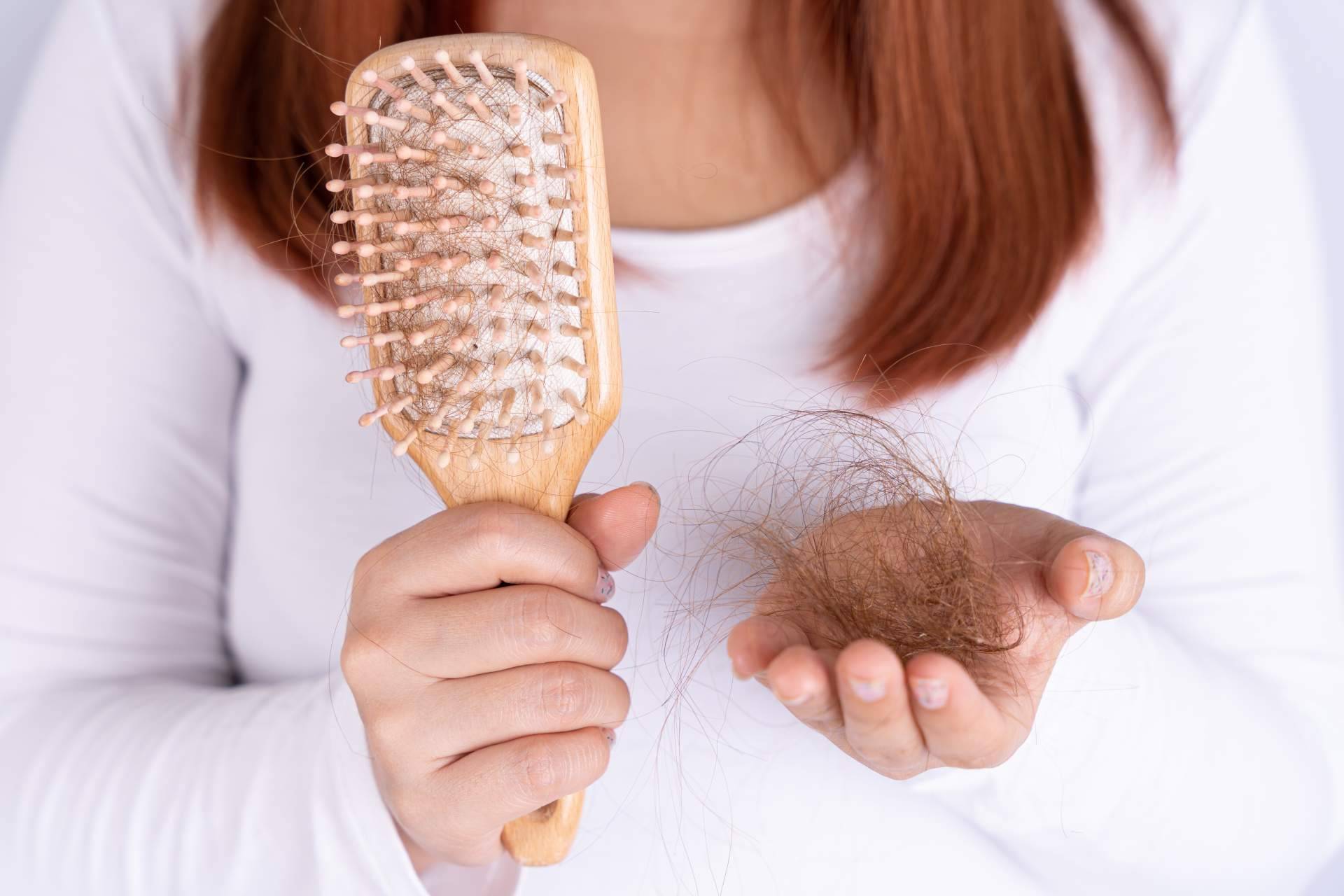 Motivos por los que se cae más el cabello en primavera y cómo tratarlo