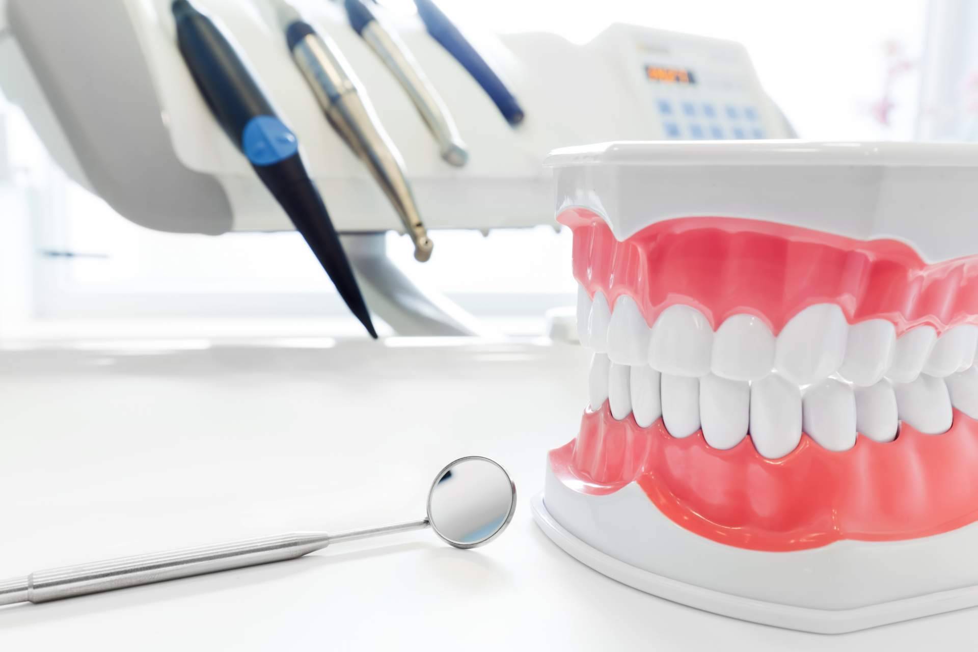 Adquirir aparatología dental online en Star Dent