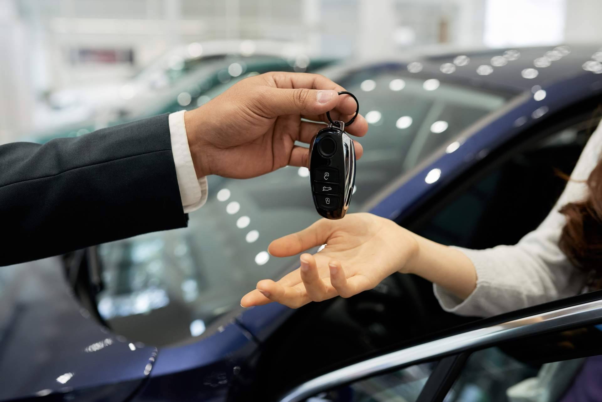 El pionero servicio de renting de Finisterre 21 Confluence Group ofrece coches completamente nuevos por una única cuota mensual y 100 % desgravable para empresas y autónomos