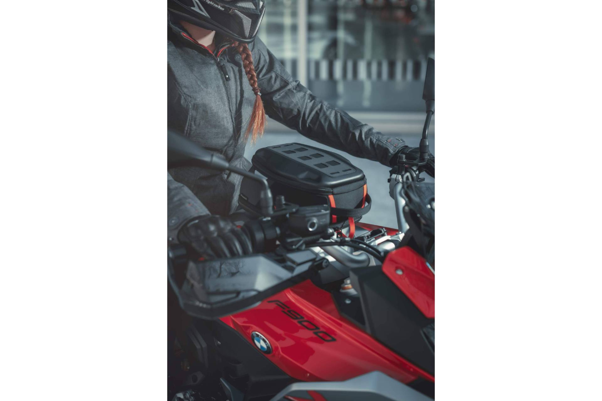Los productos que permiten llevar equipaje en una moto de manera funcional y segura de la tienda SW-MOTECH