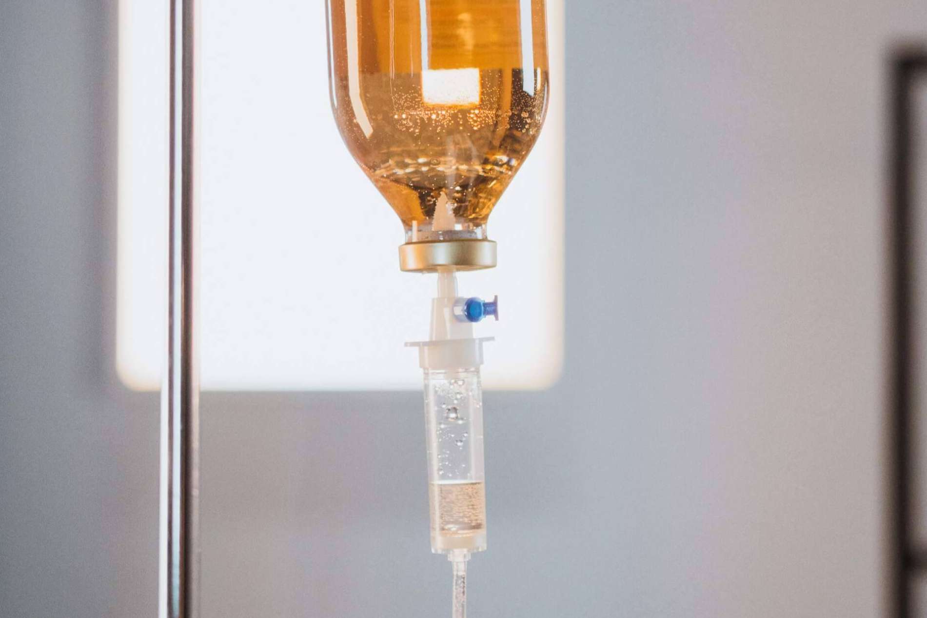 Mejorar la salud cerebral con NAD Intravenoso, una terapia revolucionaria