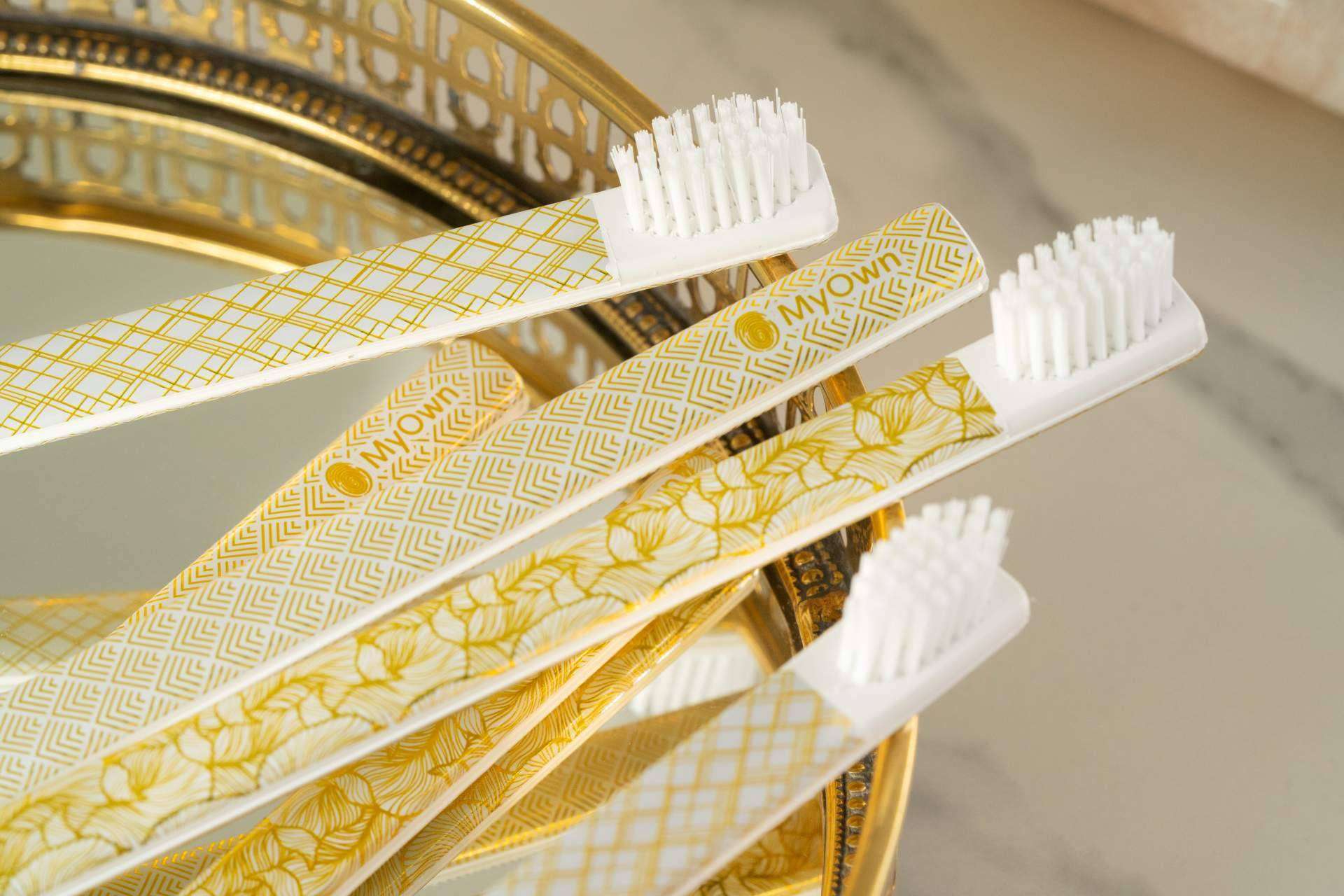 Las características de la pasta de dientes blanqueante de MyOwn