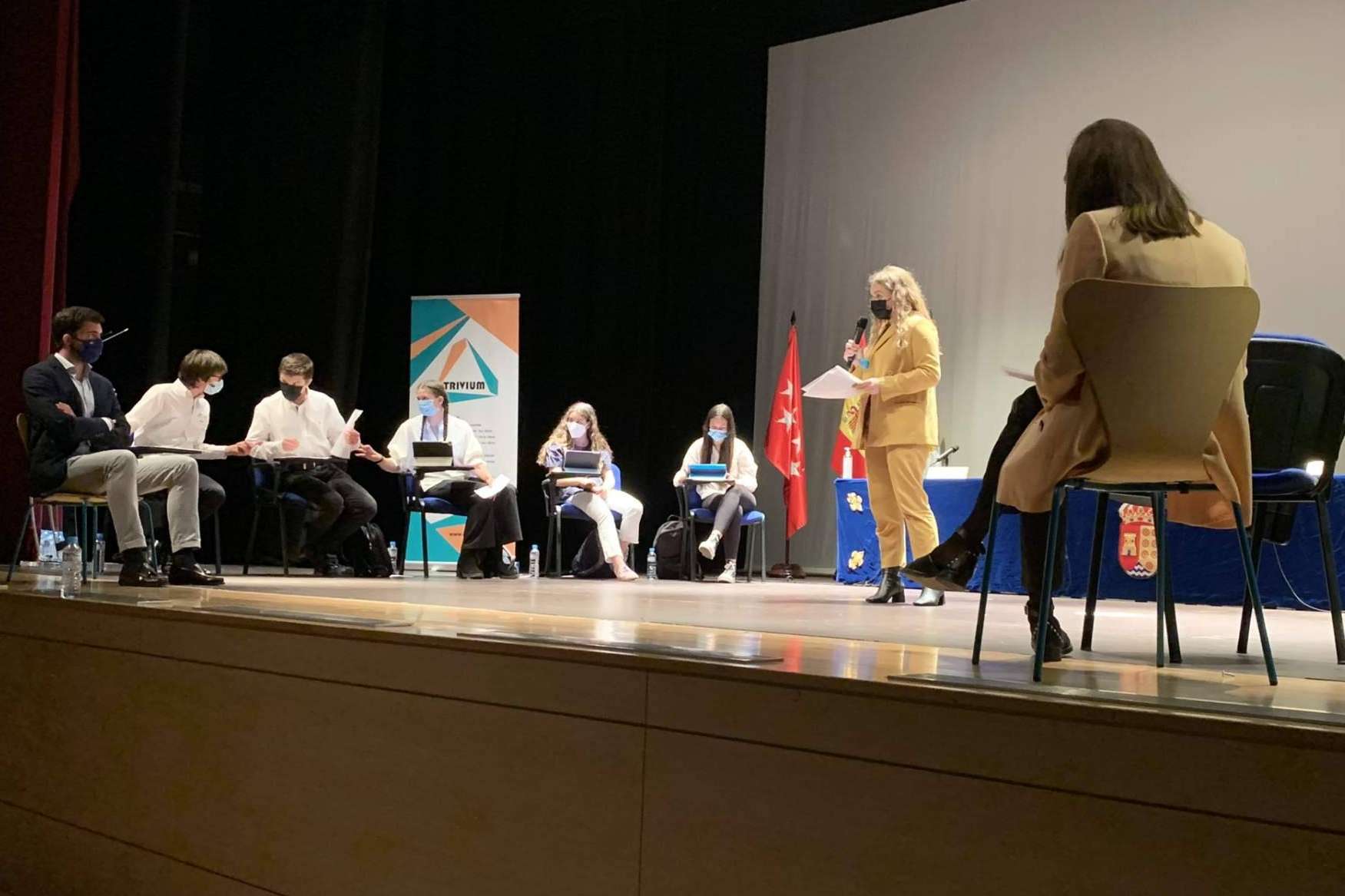 La escuela que impulsa el debate y la oratoria entre jóvenes de Madrid, TRIVIUM