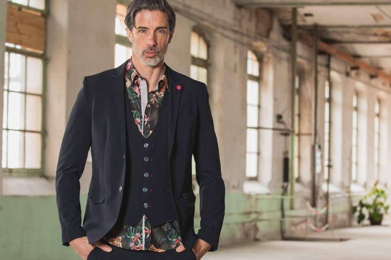 Estar a la moda con las shirts estampadas de Aragaza