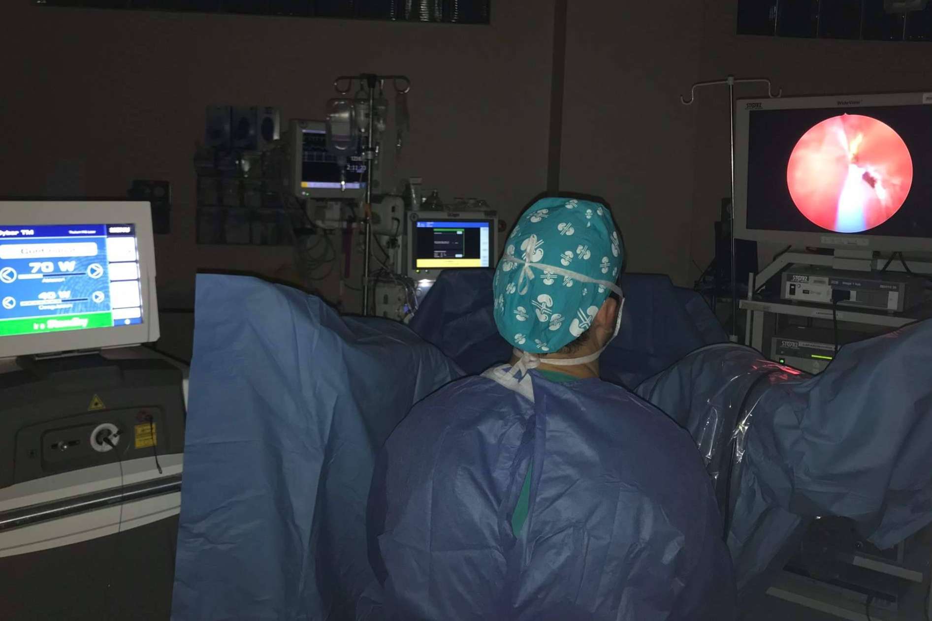¿Por qué someterse a una cirugía mínimamente invasiva de hiperplasia prostática con el Dr. Nelson Díez?