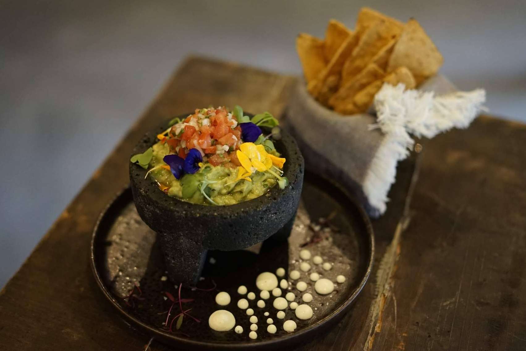 Disfrutar de los sabores auténticos de México en Hijo del Maíz, una antojería que ofrece platos típicos