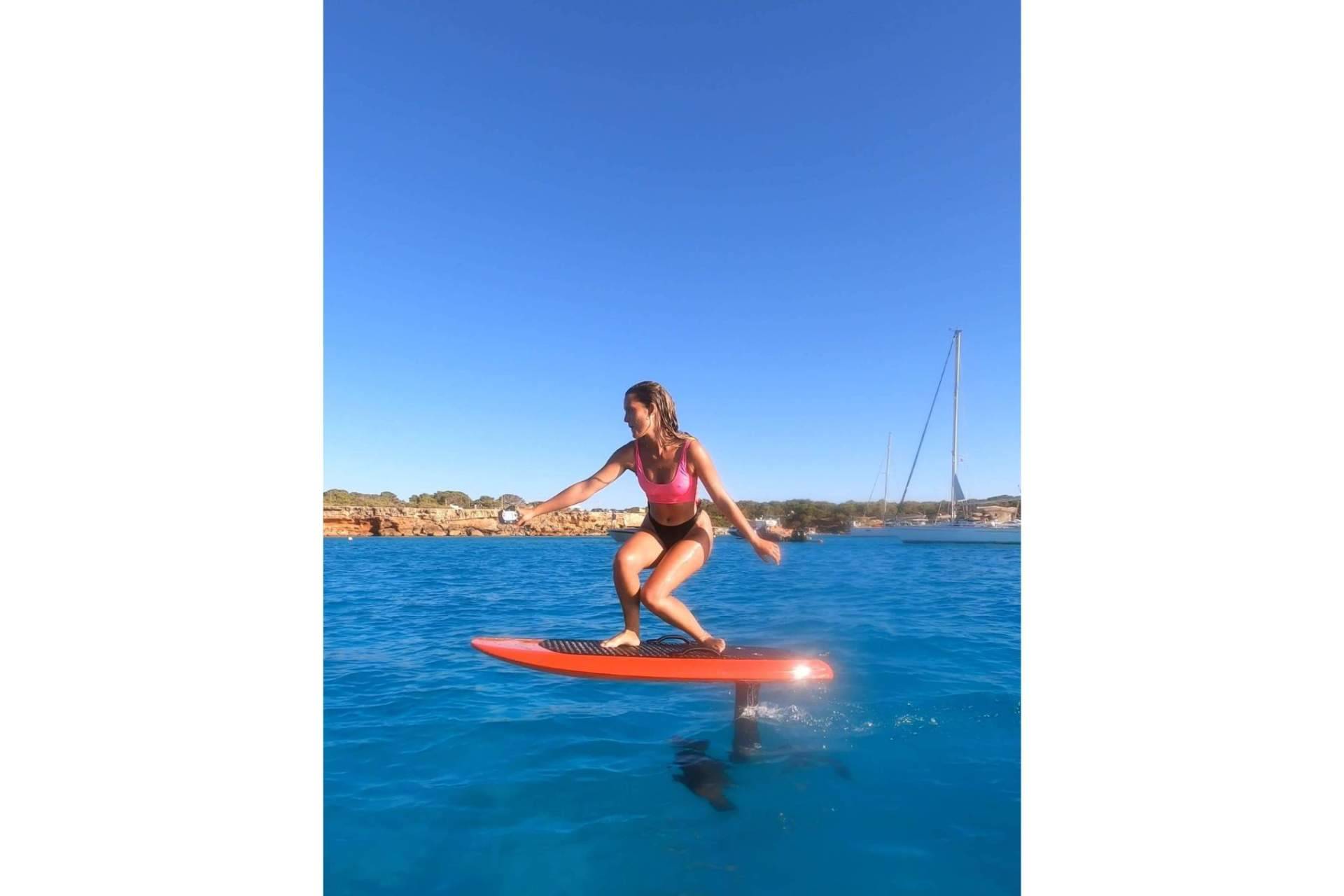Practicar eFoiling en Ibiza de la mano de Ibiza Foils