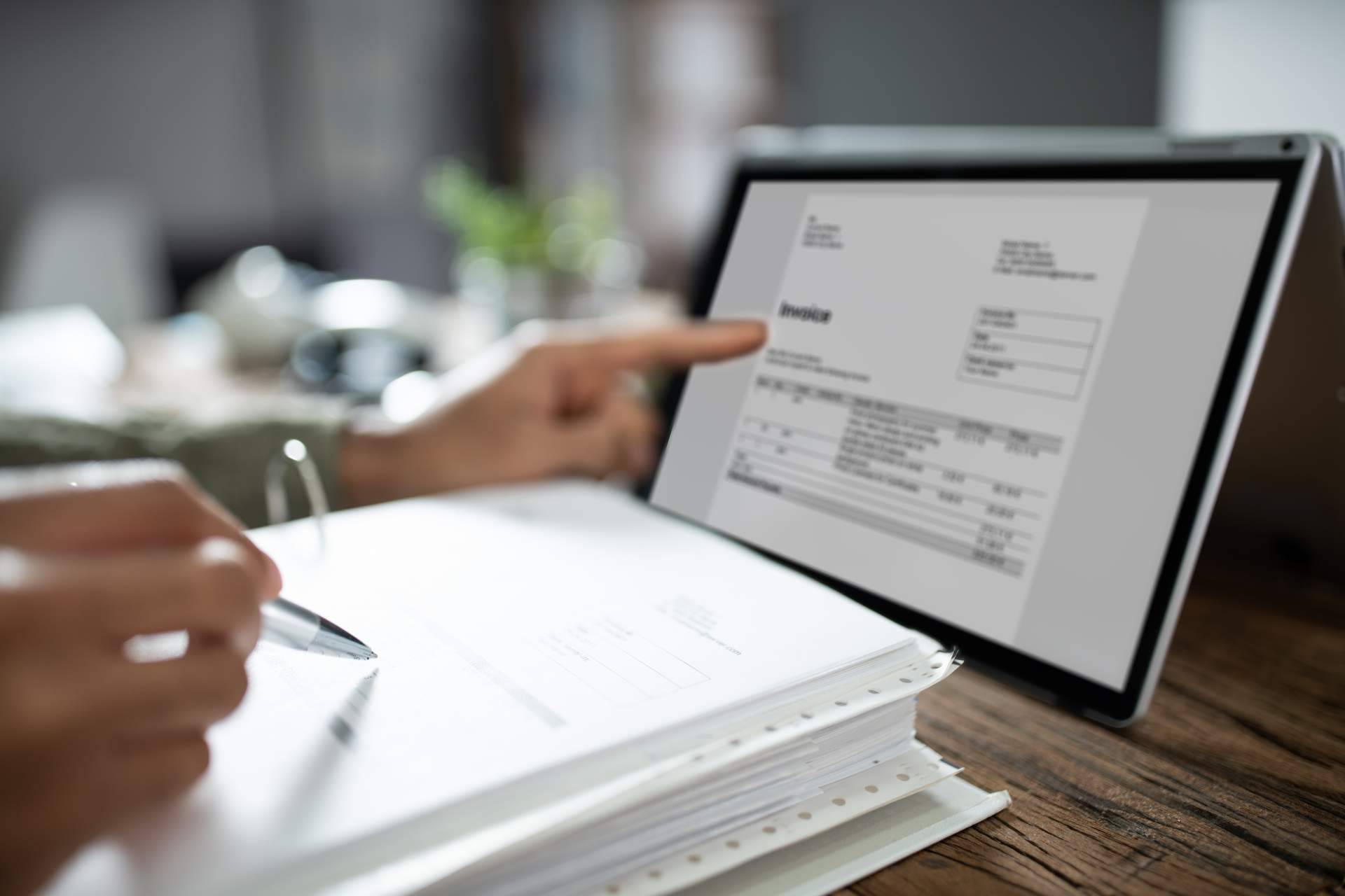 Webforever ofrece un software para gestionar la factura electrónica obligatoria