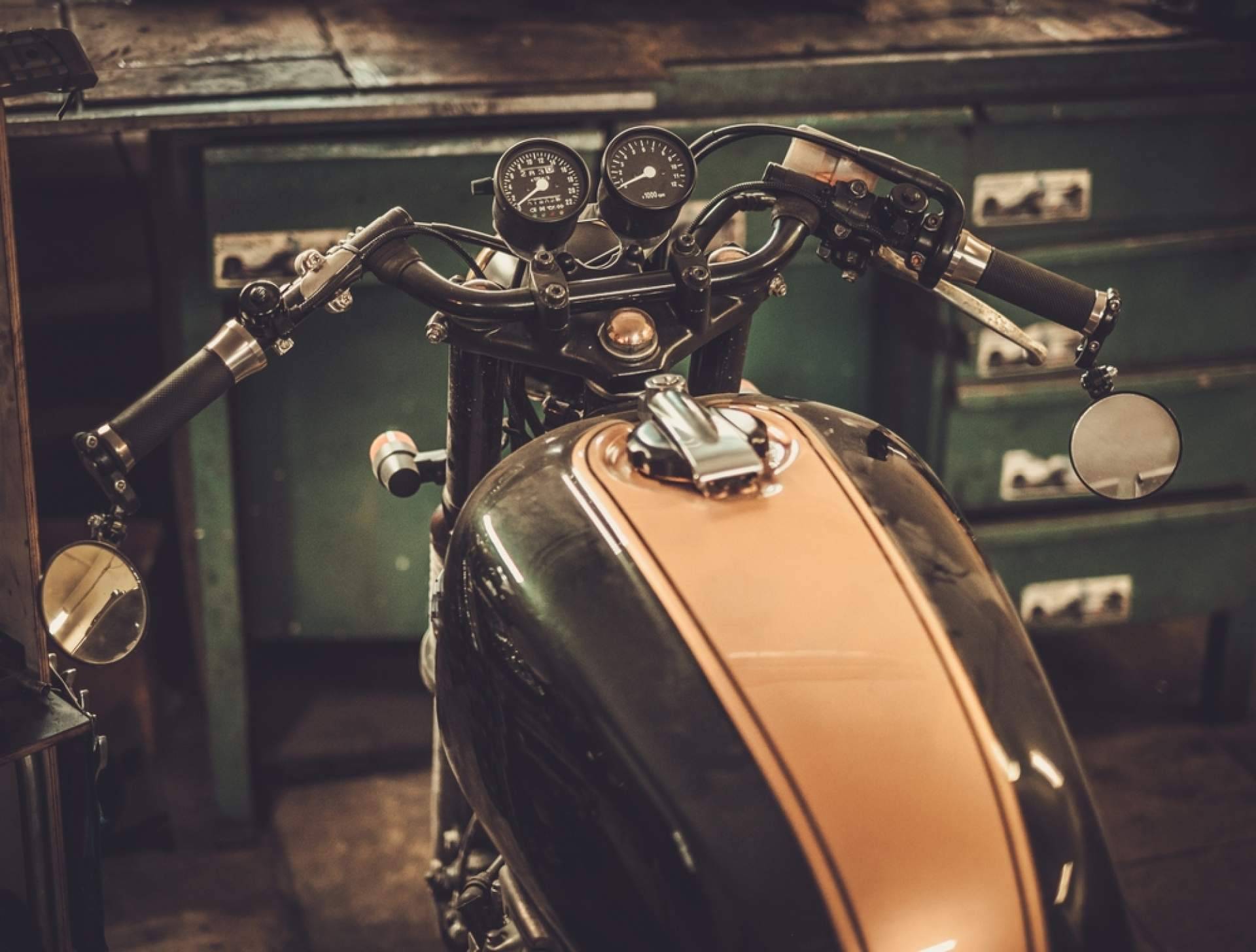 Algunos consejos para escoger autoescuela en Madrid para el carnet de moto A2