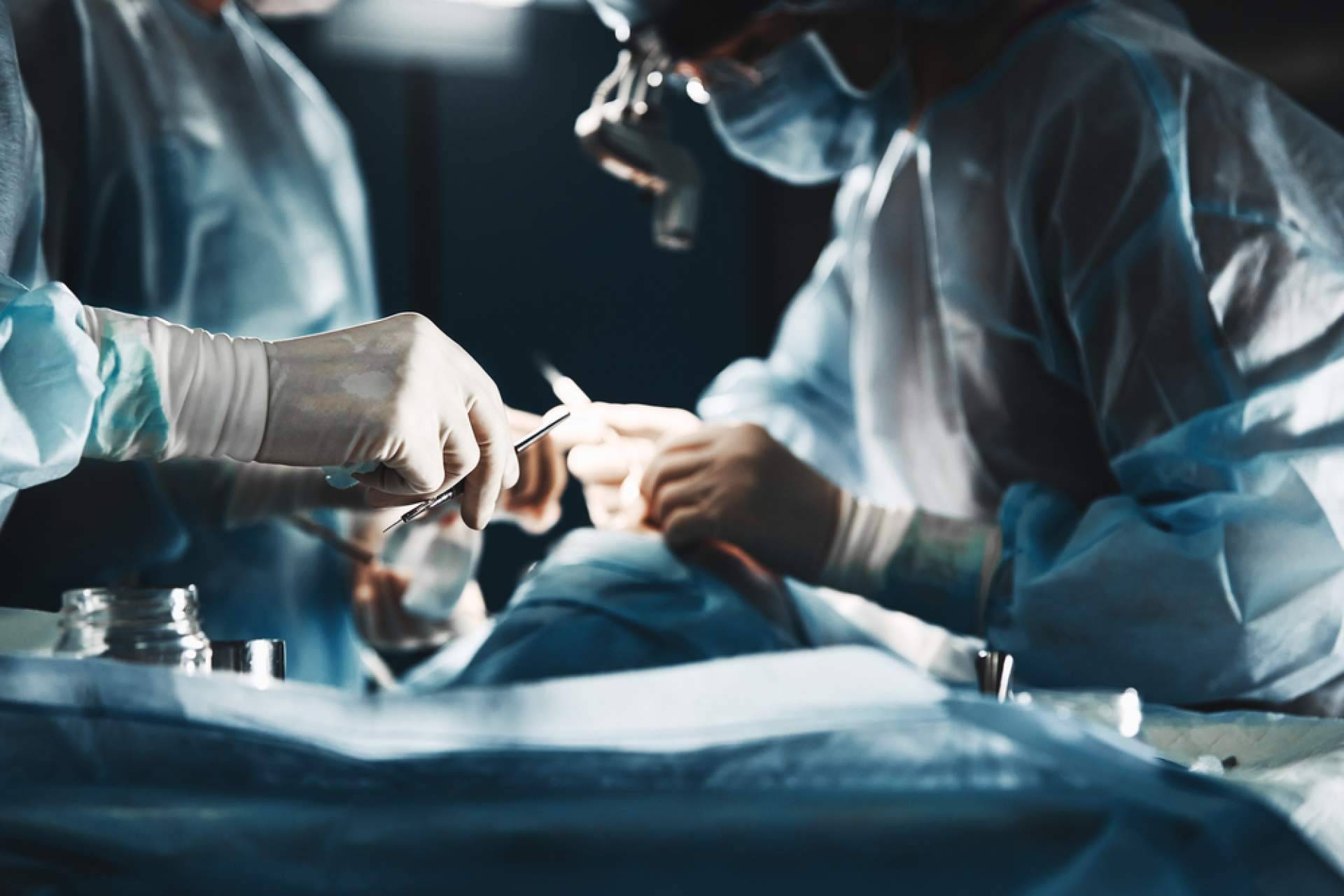 Turismo sanitario en Málaga. Pacientes de toda España acuden al Doctor Carlos Morales para tratar su hernia discal