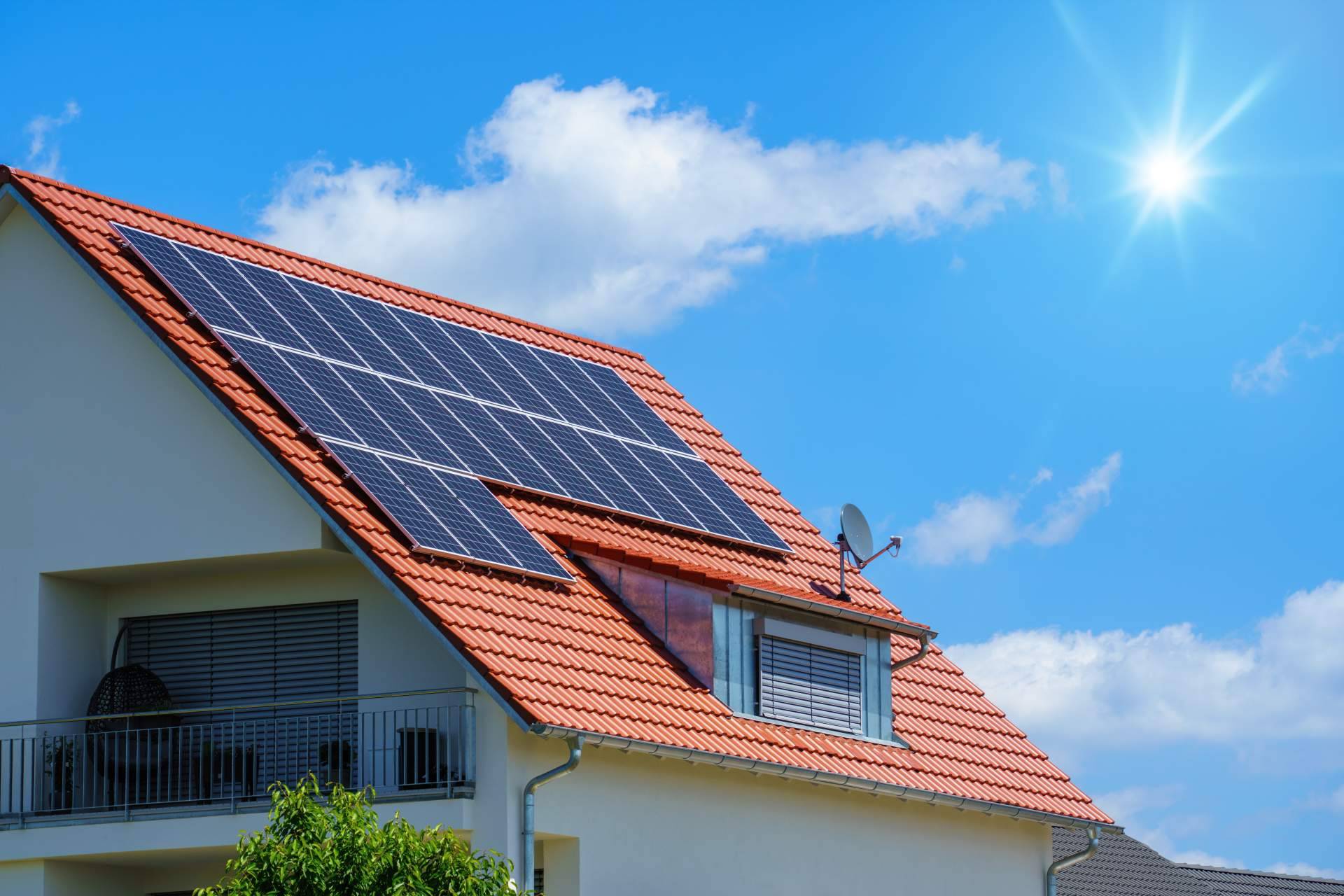 Instalar placas solares para balcones, con los servicios de Solomnia