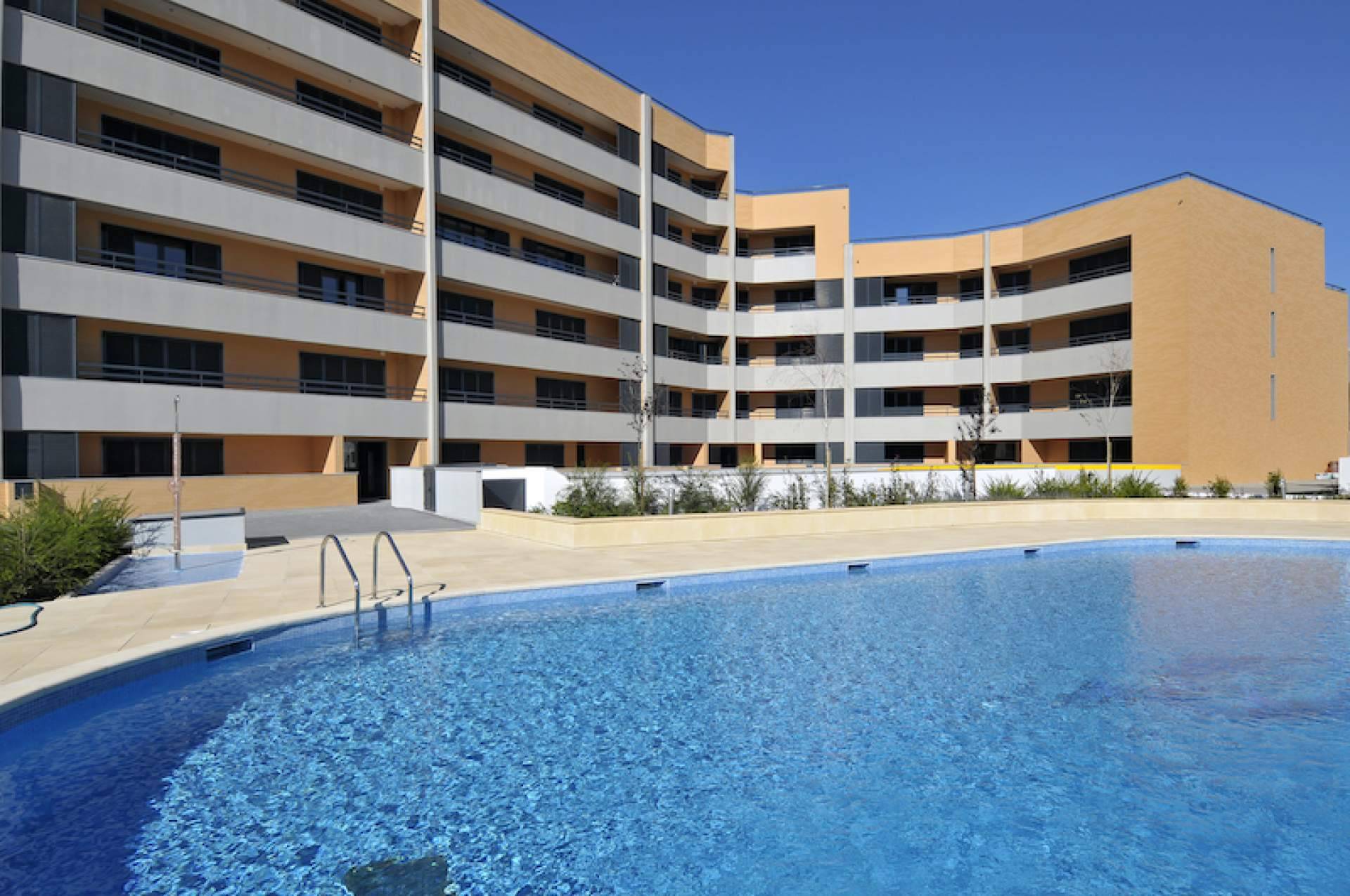 Asesoría y acompañamiento a propietarios que cuentan con piscinas comunitarias, con Gasto Neto