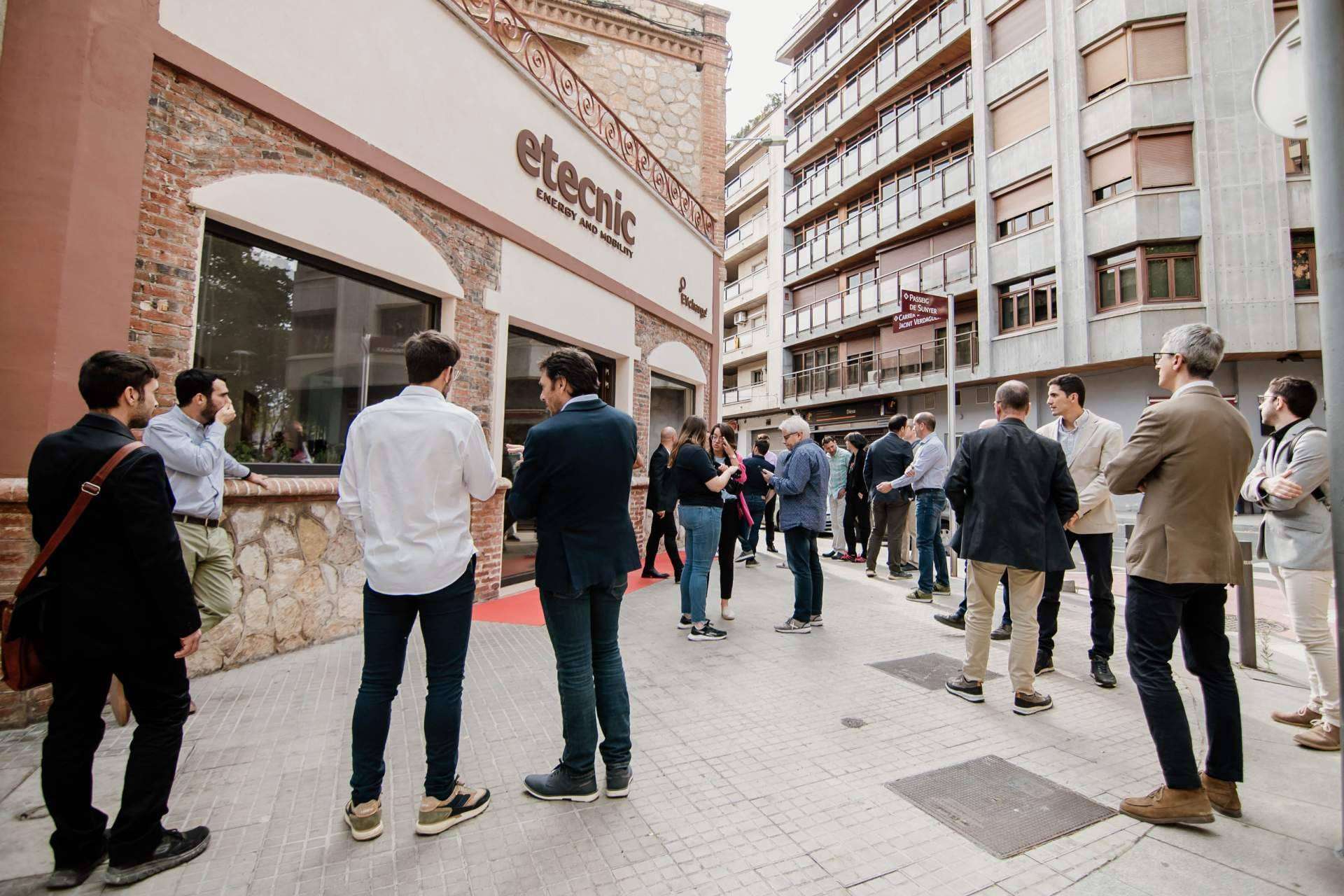 Etecnic, una empresa destacada en el campo de la movilidad eléctrica, inaugura nuevas oficinas en el Paseo Sunyer de Reus