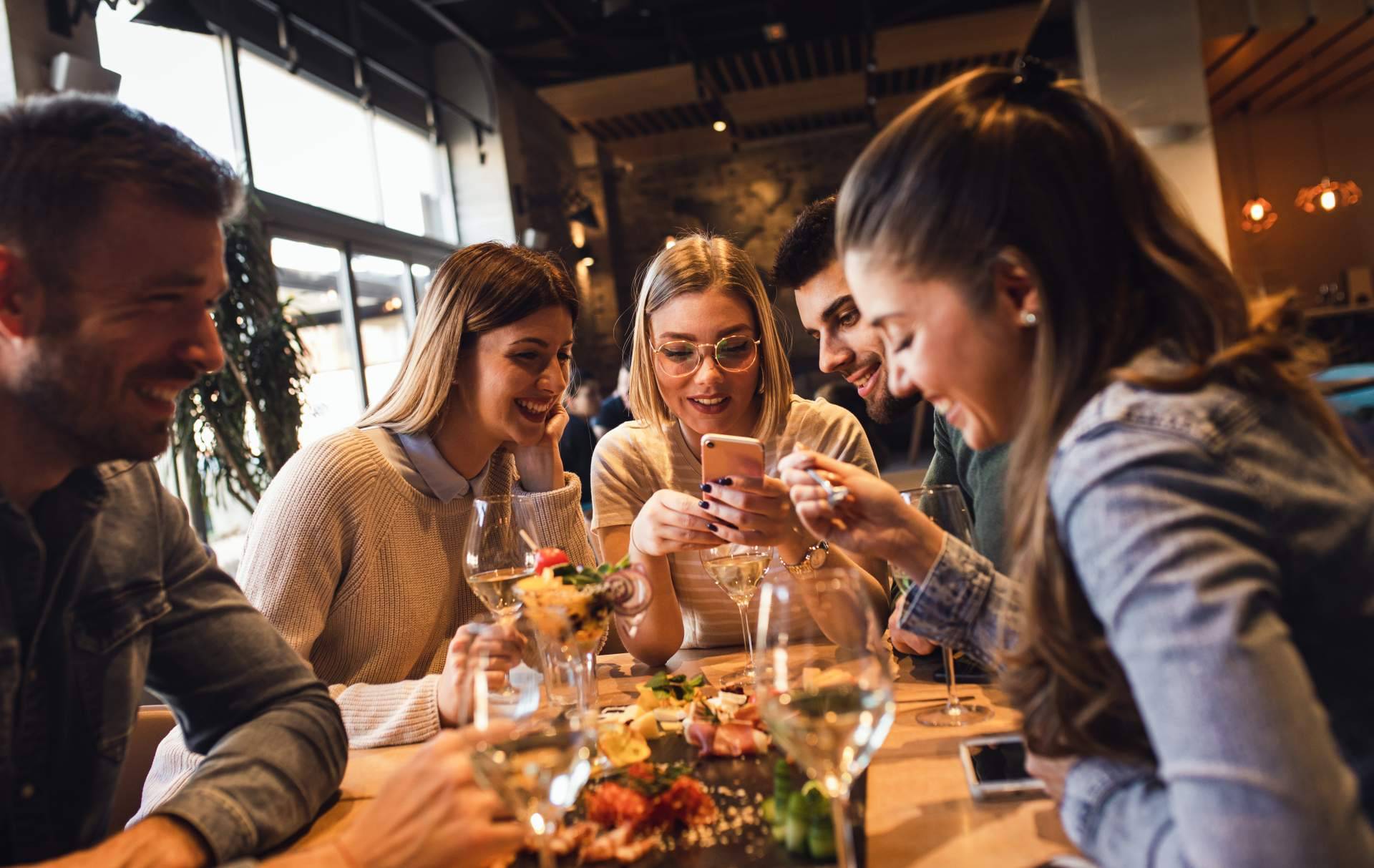 The Reason Behind habla sobre la importancia de consumir en restaurantes sostenibles