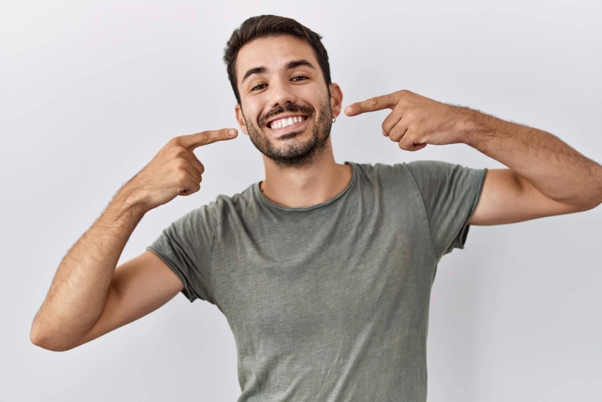 De qué manera afectan los deportes de agua a la salud bucodental, de la mano de Samprodent