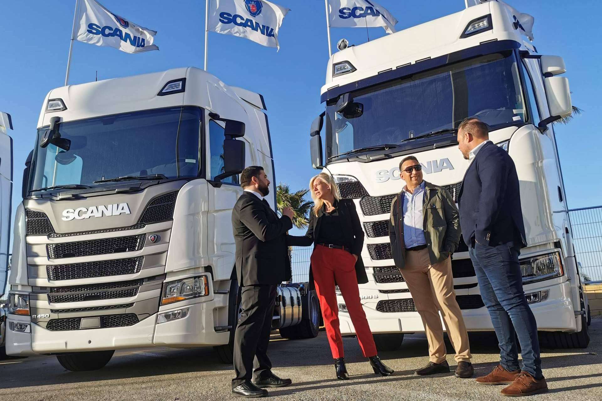 Orvipal compra 50 camiones Scania de cabina alta para su flota porta vehículos