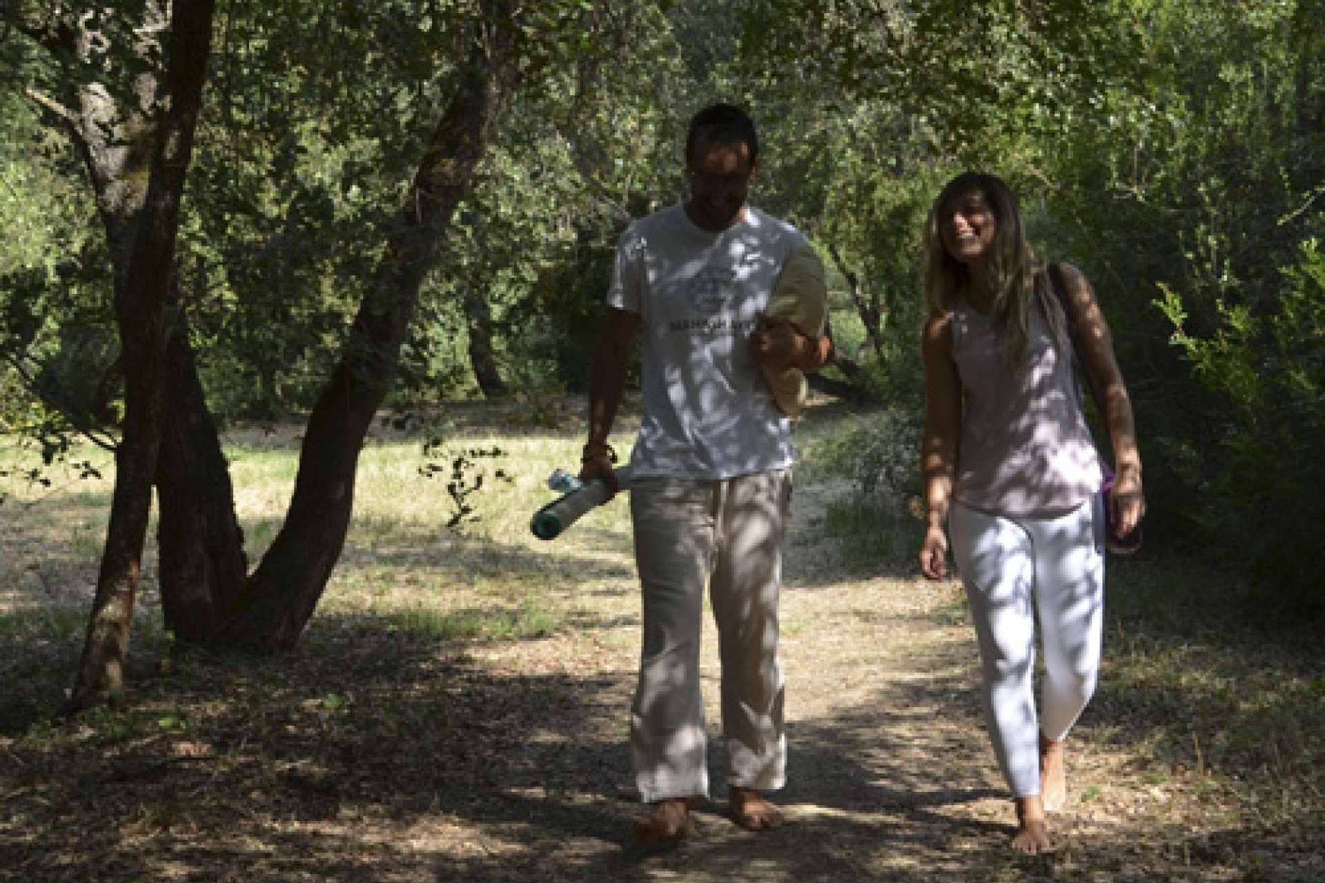Los diferentes retiros intensivos de yoga integral, meditación, danza-yoga y yoga en femenino de la Escuela Mahashakti