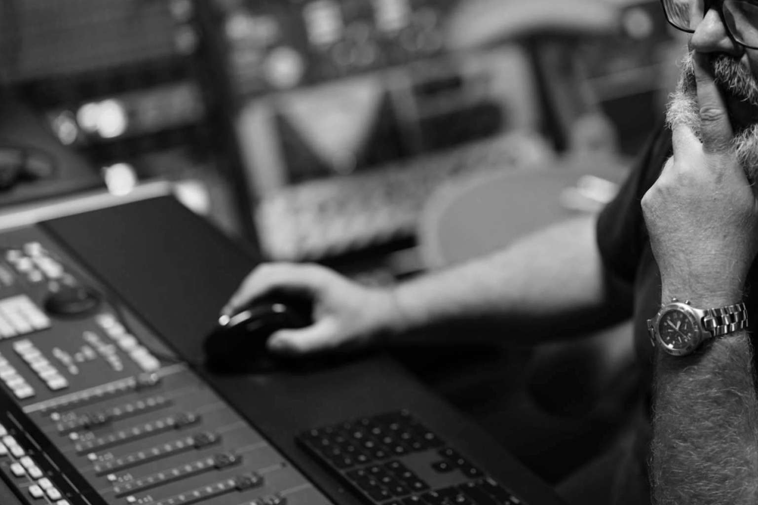 Los ingenieros de sonido profesionales de Órbita Sonora