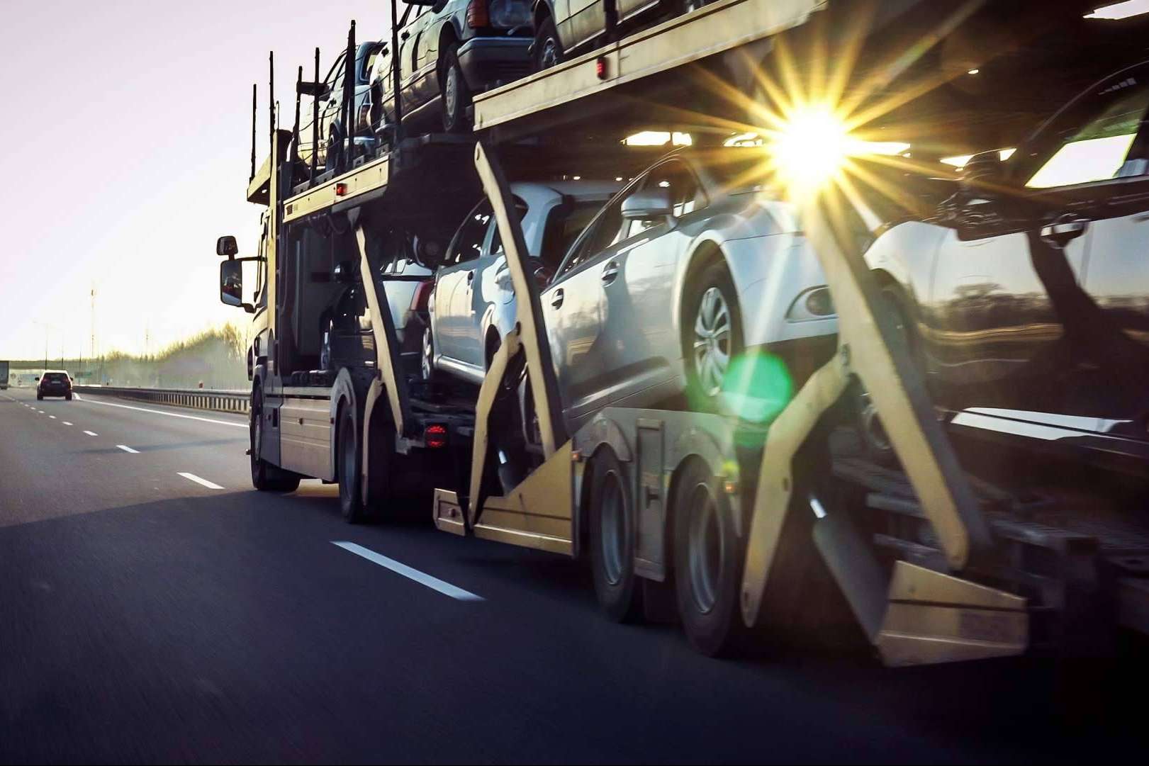 Servicio de transporte de coches en España a precio justo, de la mano de Orvipal