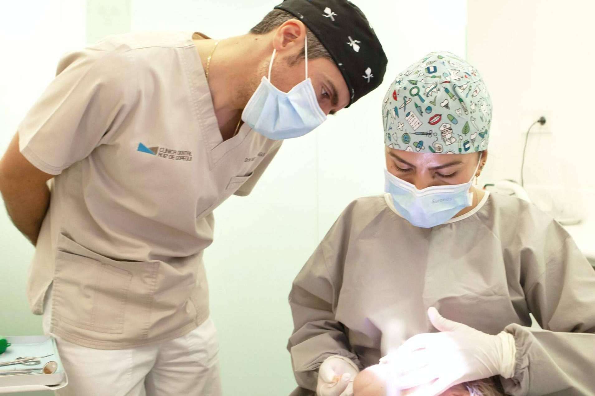 Edentulismo con Clínica Dental Ruiz de Gopegui, ¿Qué es y cómo tratarlo?