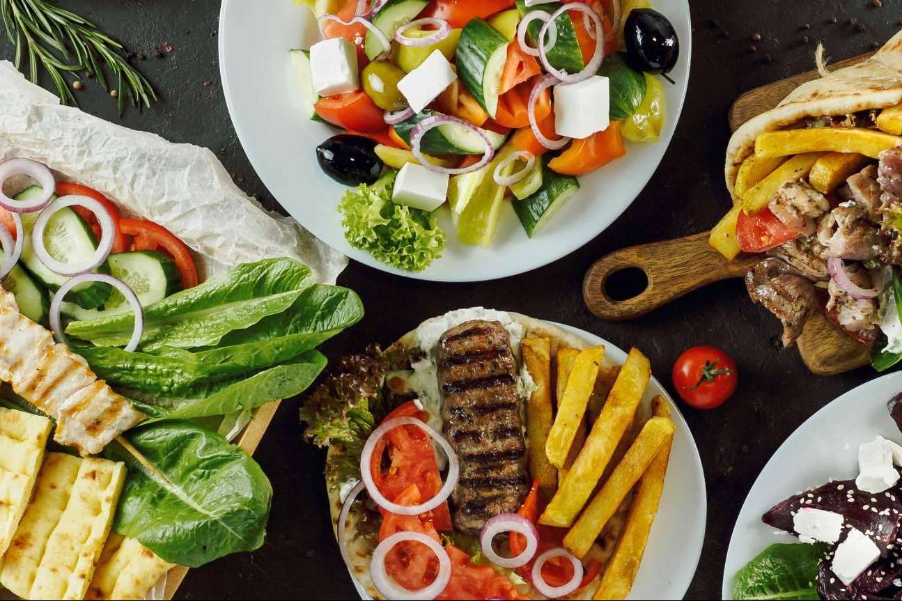 Greek Aribau ofrece entrega a domicilio de comida casera y de cercanía
