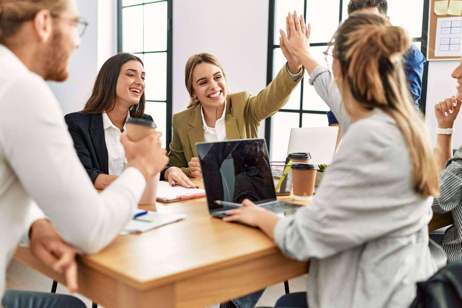 Conocer 5 claves en la atención al cliente para conectar con la Generación Z