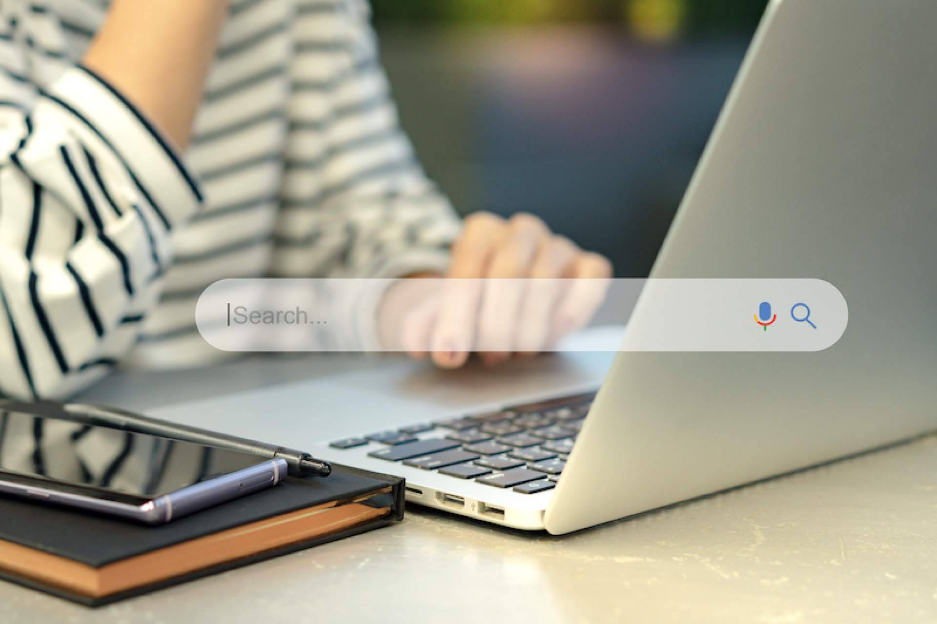Usos de la inteligencia artificial para el SEO, con Queenpc