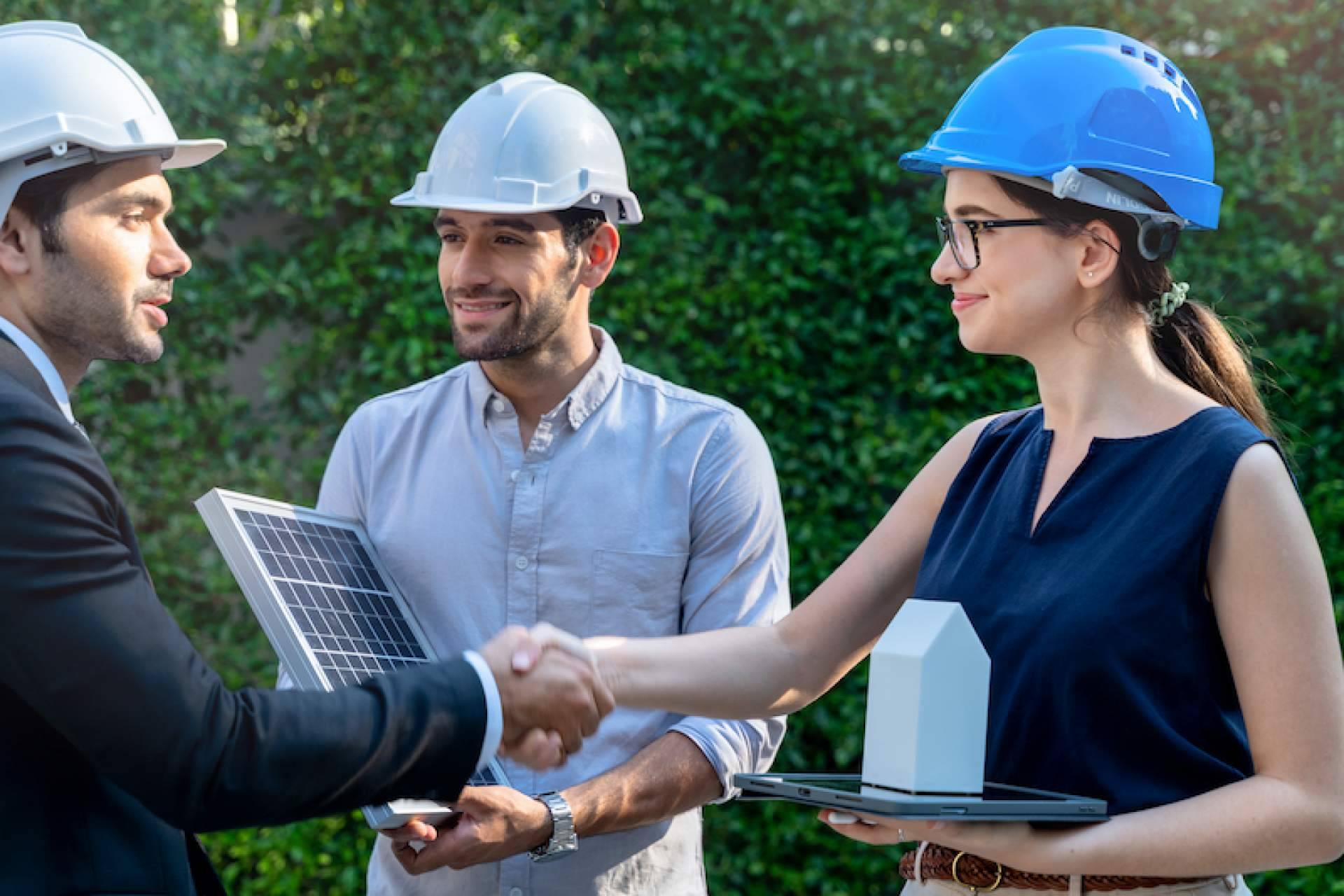 La inclusión de energía fotovoltaica en comunidades de vecinos con Envoltia