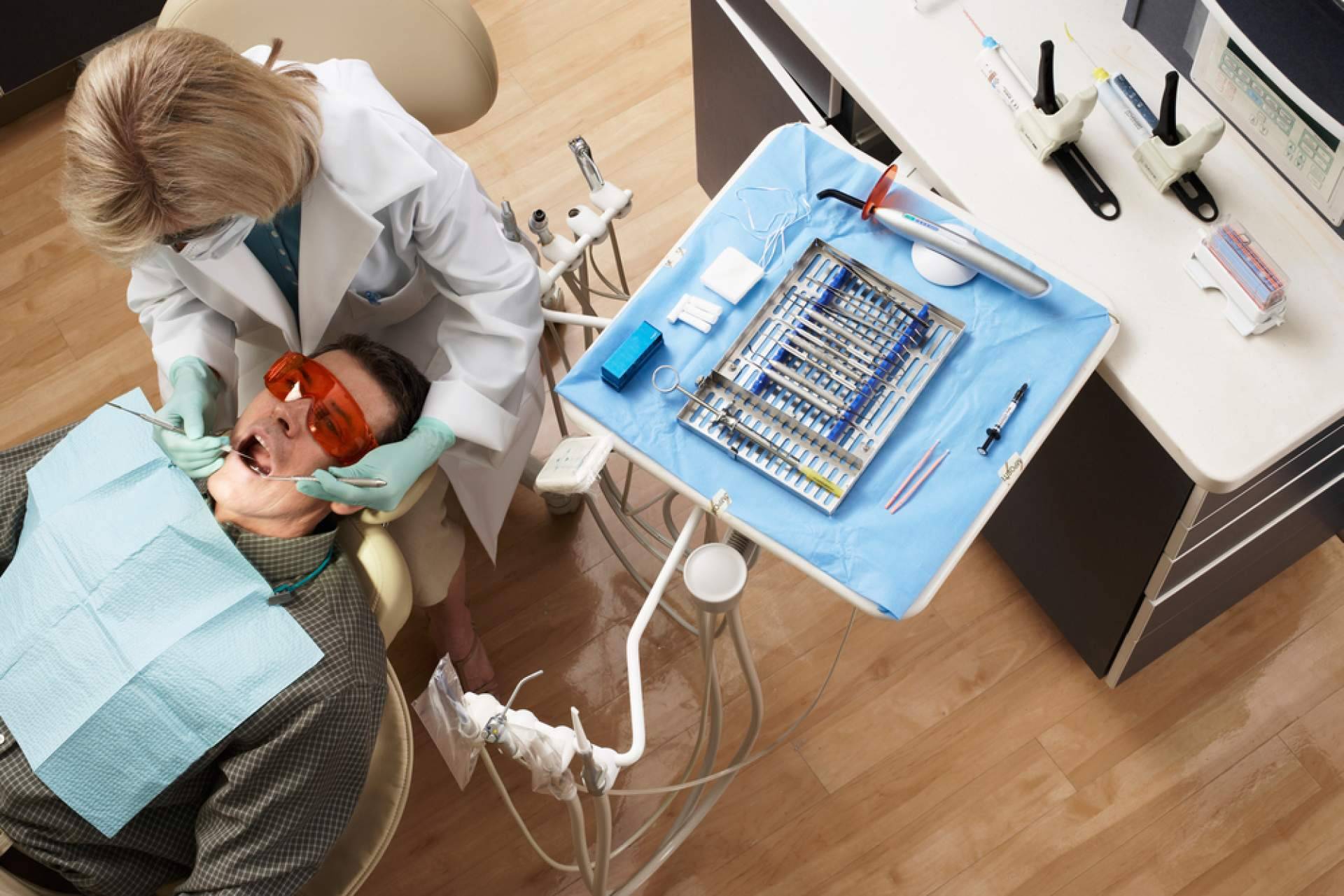 Convertirse en un profesional de la higiene bucodental con la formación que ofrece EEP iGroup