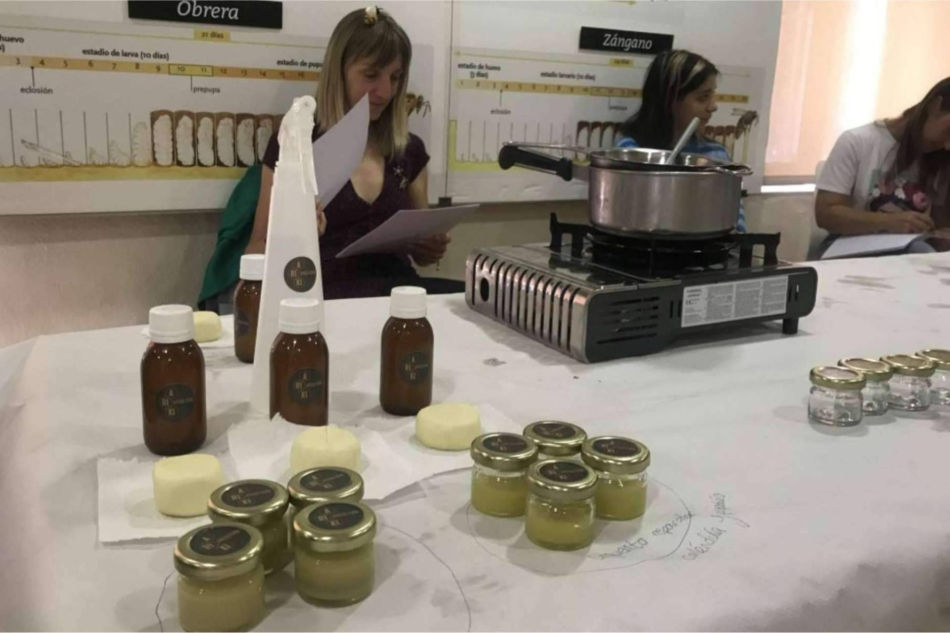 Cursos Apicultura pone a disposición un taller de cosmética apícola