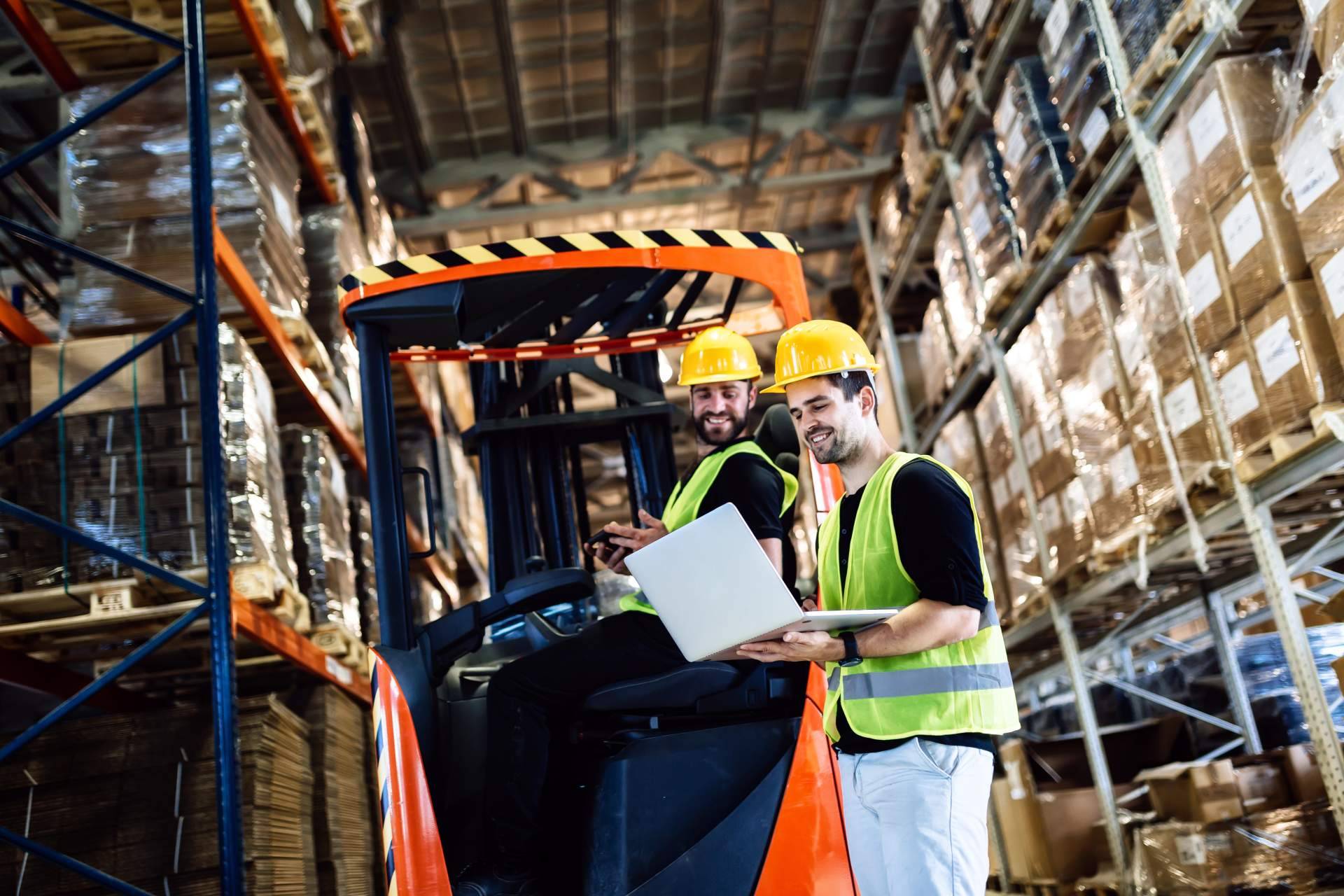 ¿Cuáles son los beneficios de trabajar con un operador logístico de tamaño mediano?, con Plaza Forwarding