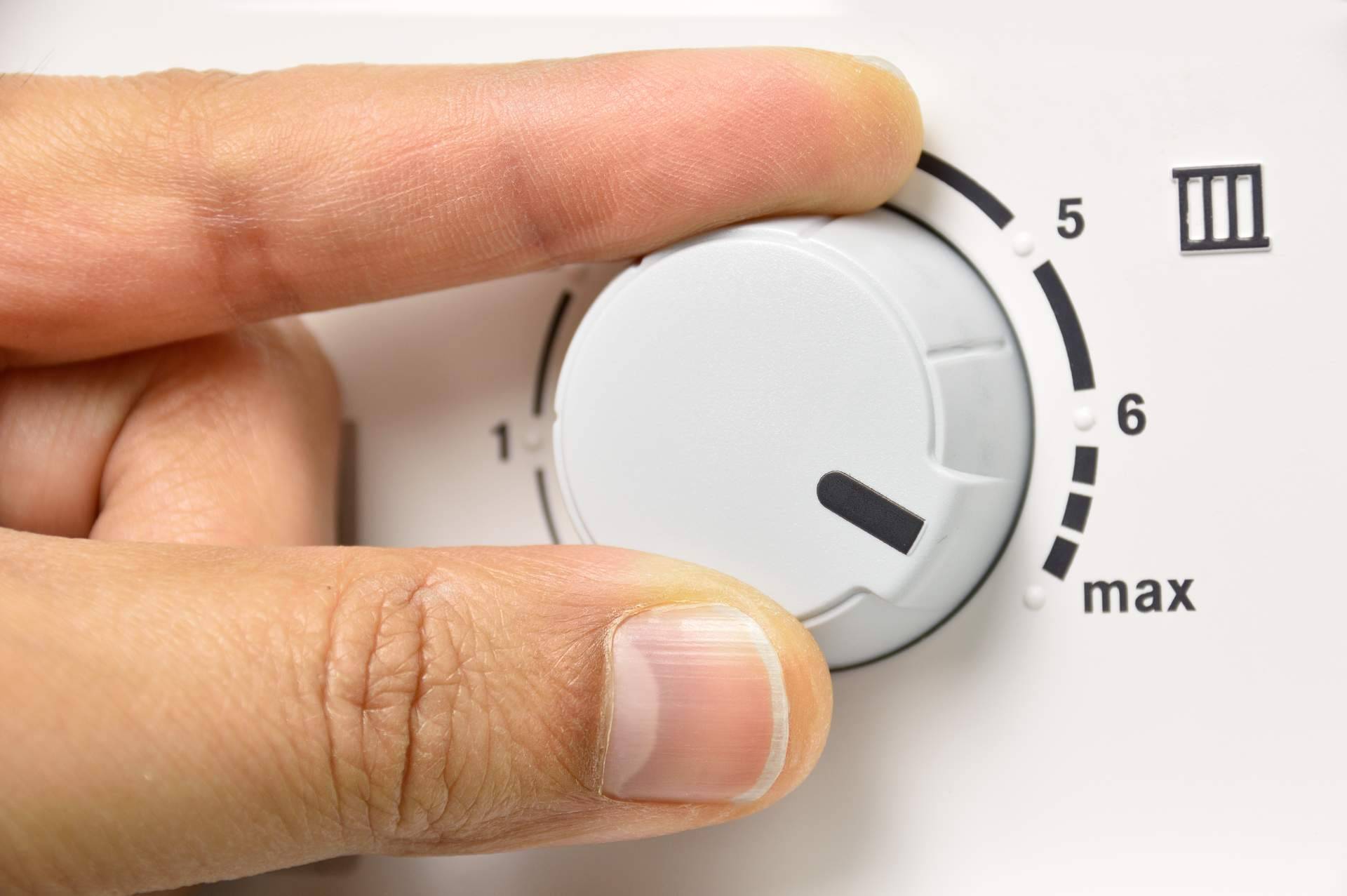 ¿Cómo funciona la instalación de un termo eléctrico con Fontaneros Fernández?